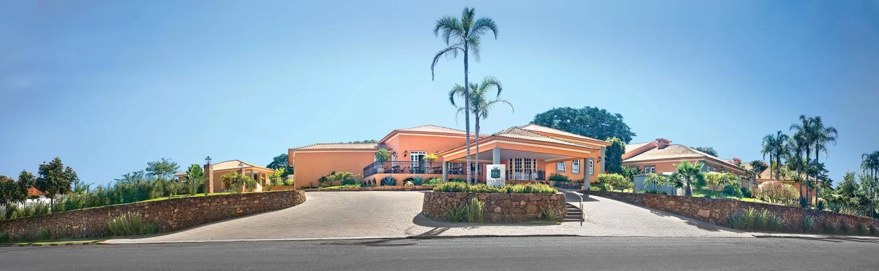 Property Building in Vila Real Hotel