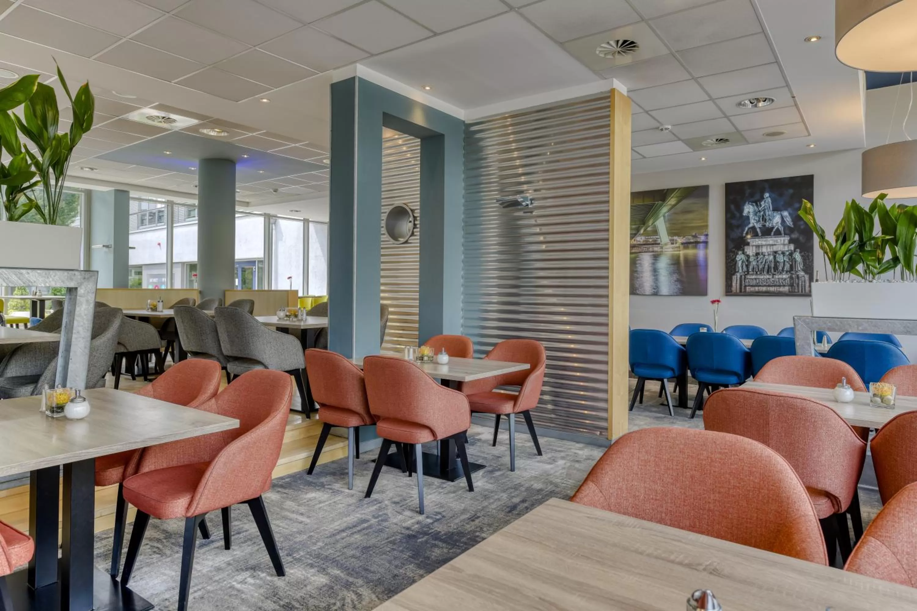 Restaurant/places to eat in Novotel Köln City