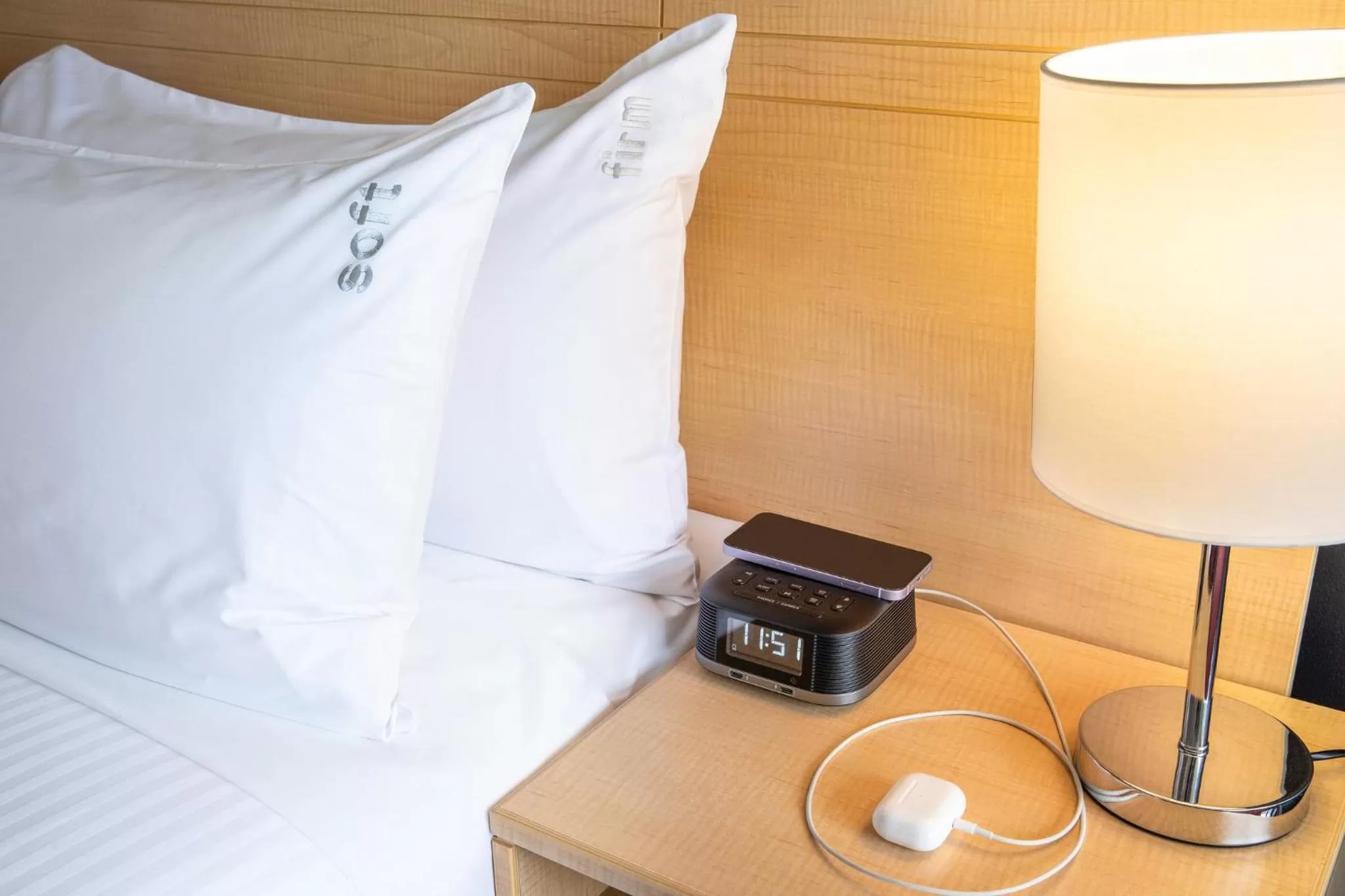 Bed in Holiday Inn Melbourne Airport by IHG