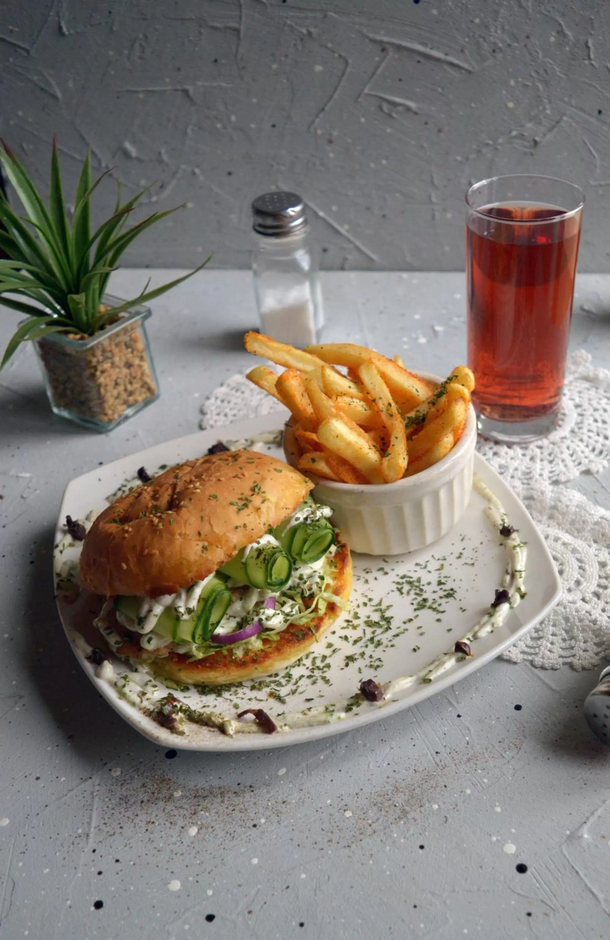 Food and drinks in Lido Hotel