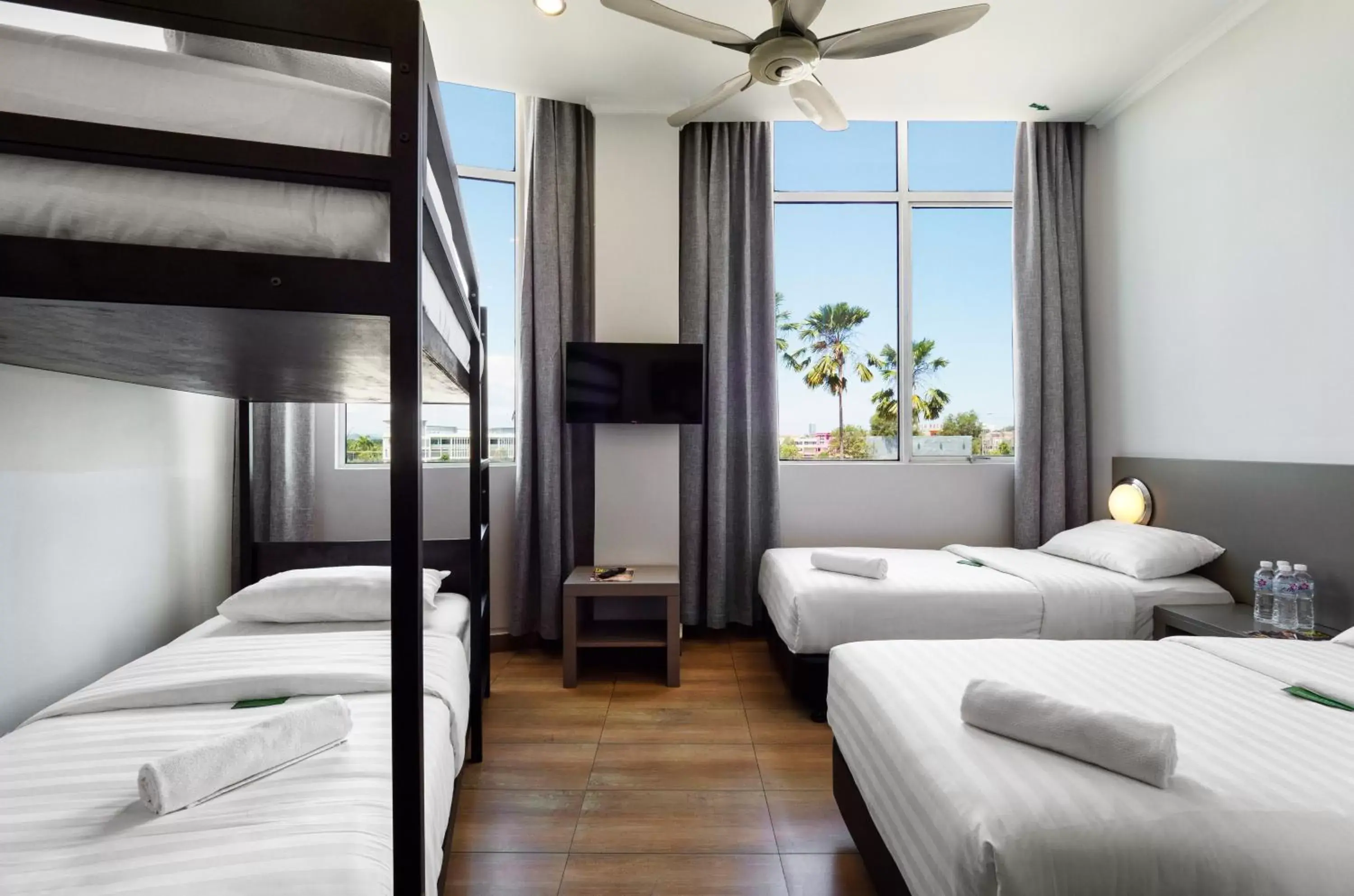 Family Room Type C in Tune Hotel - 1Borneo Kota Kinabalu Family Room Type C in Tune Hotel - 1Borneo Kota Kinabalu