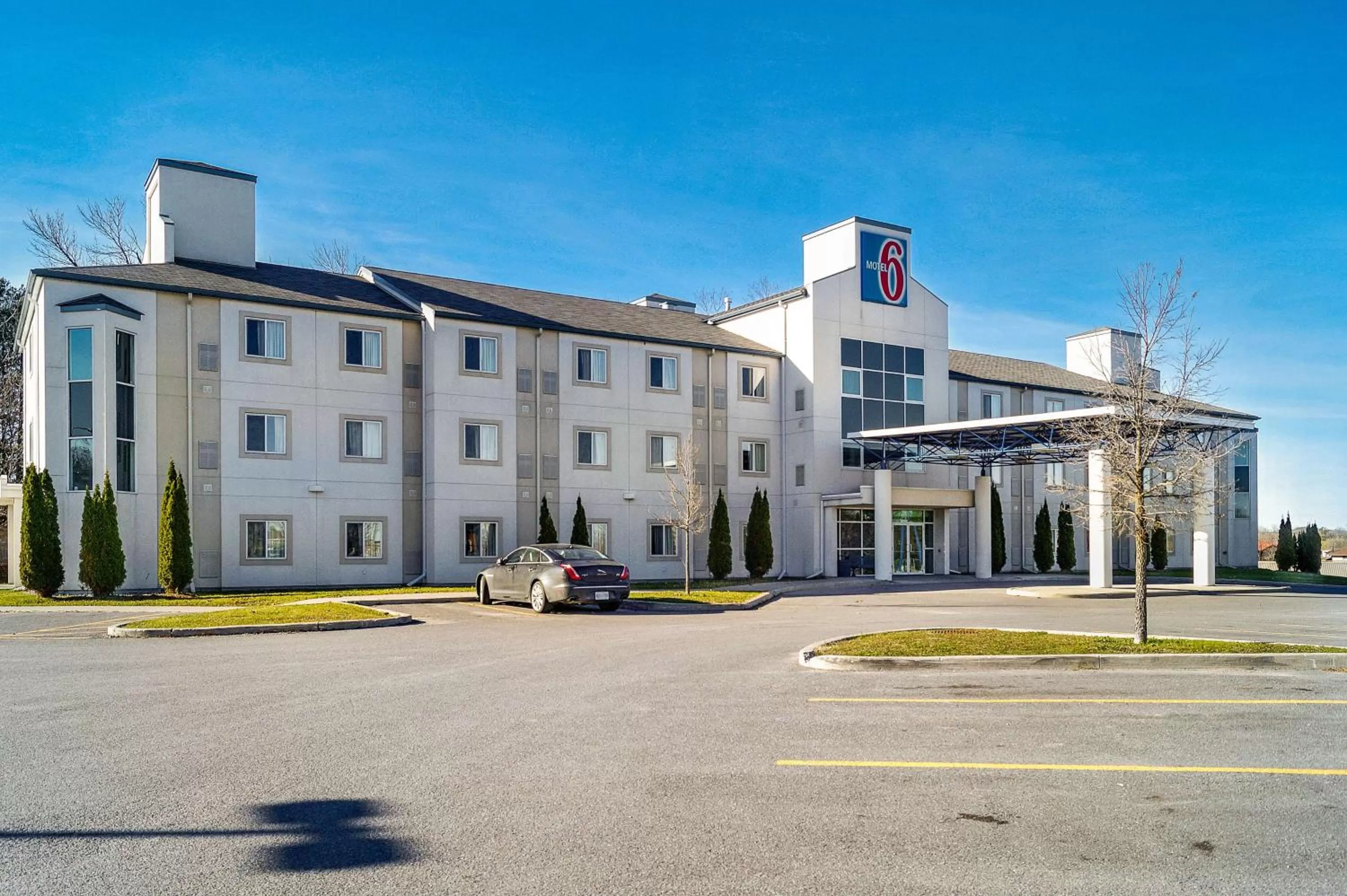 Property building in Motel 6-Peterborough, ON