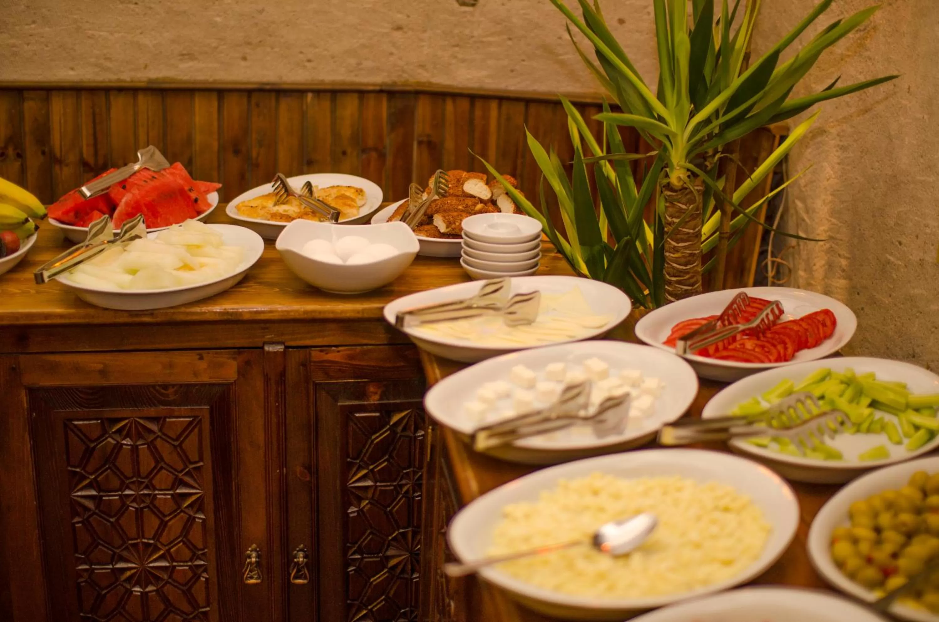 Buffet breakfast in Tulip Cave Suites