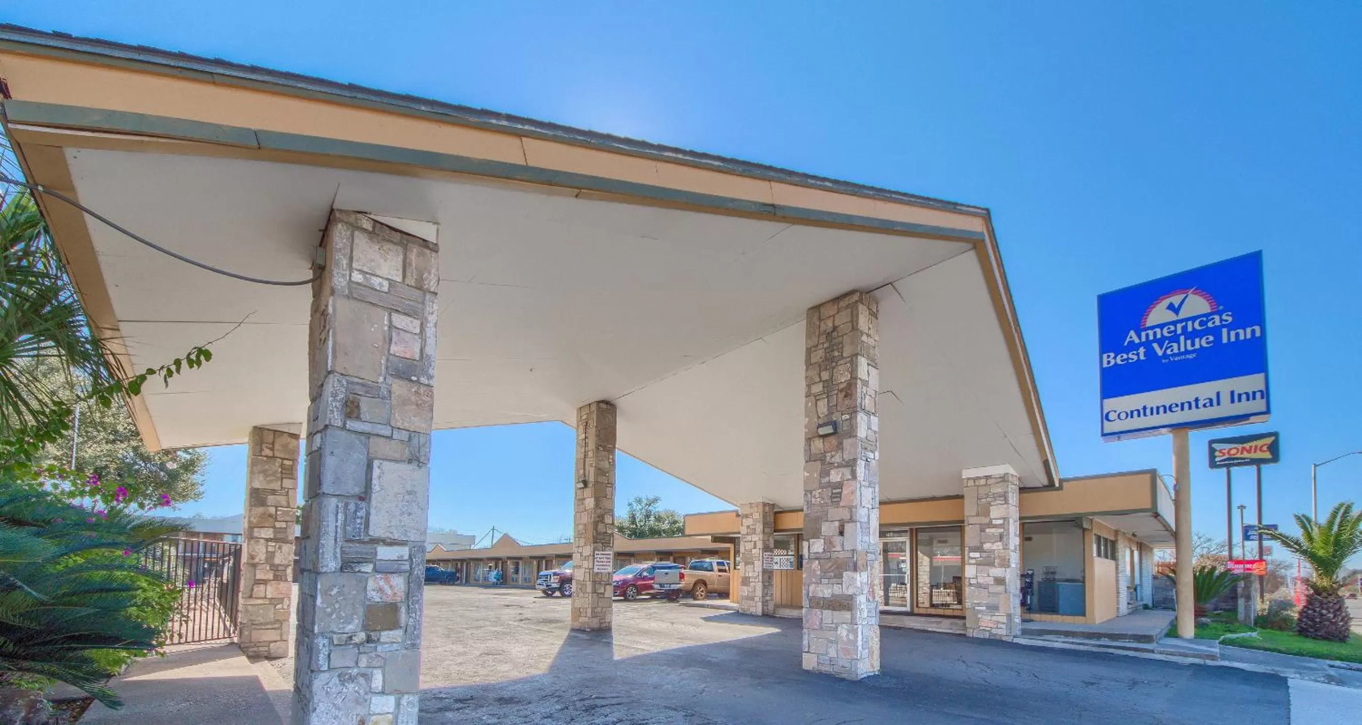 Americas Best Value Inn Uvalde