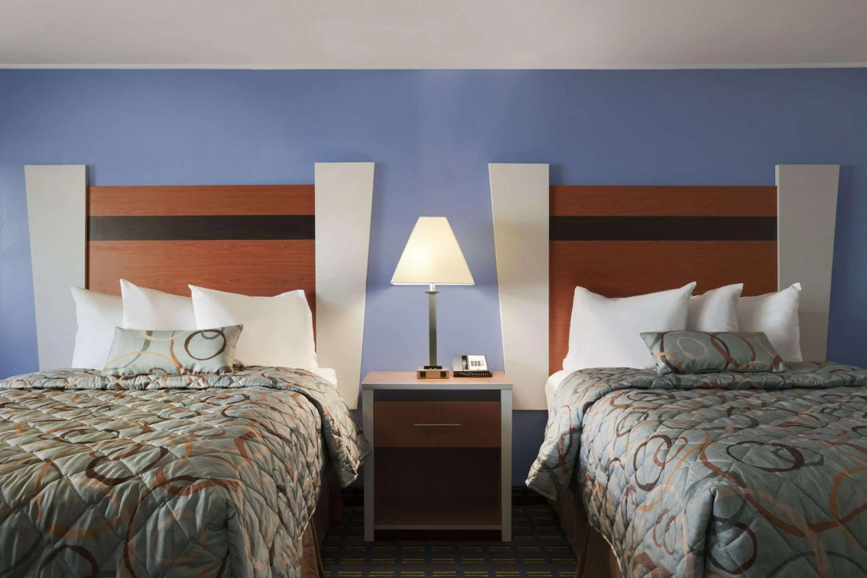 Photo of the whole room, Bed in Days Inn by Wyndham - Cape Cod