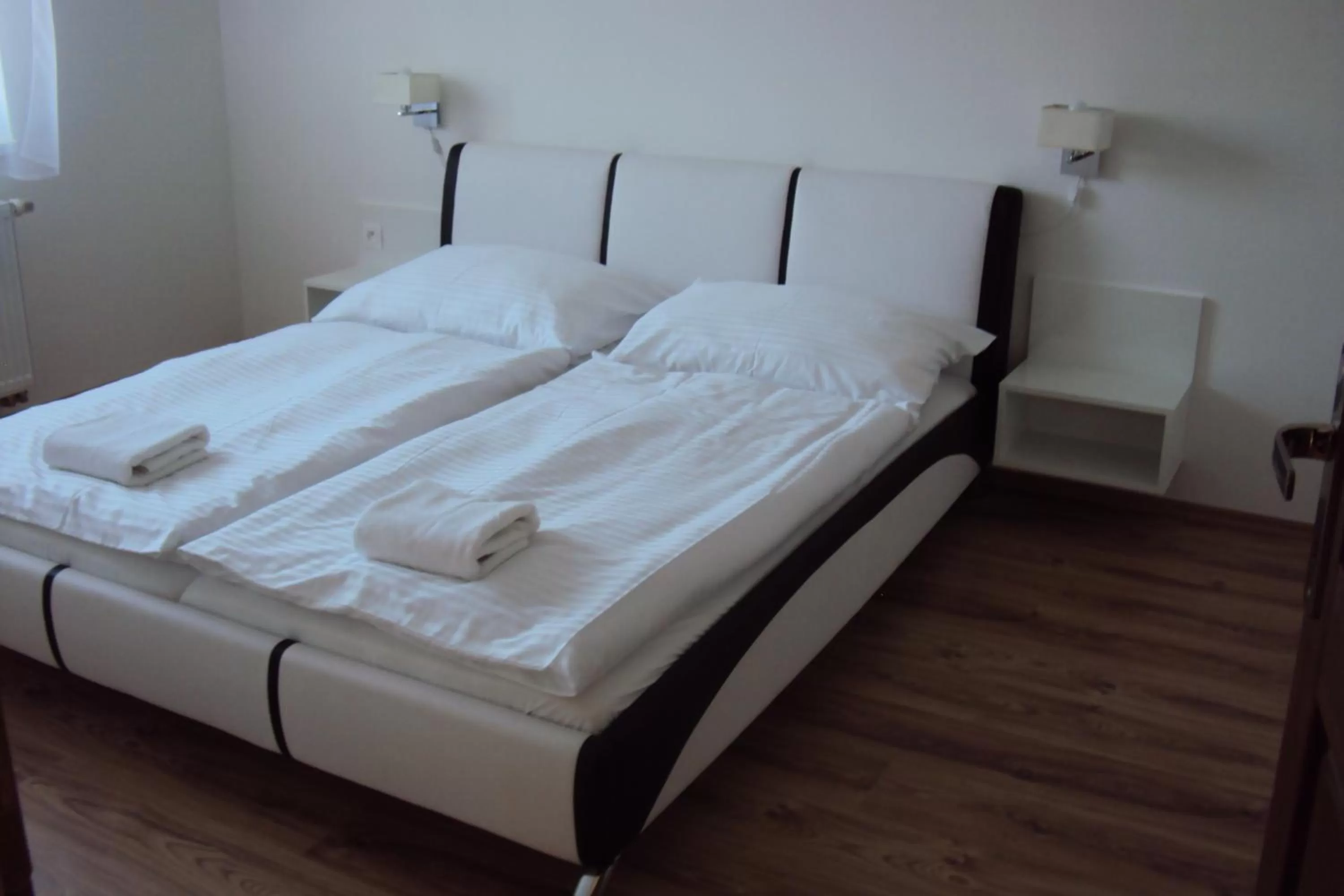 Bed in Motel Senec