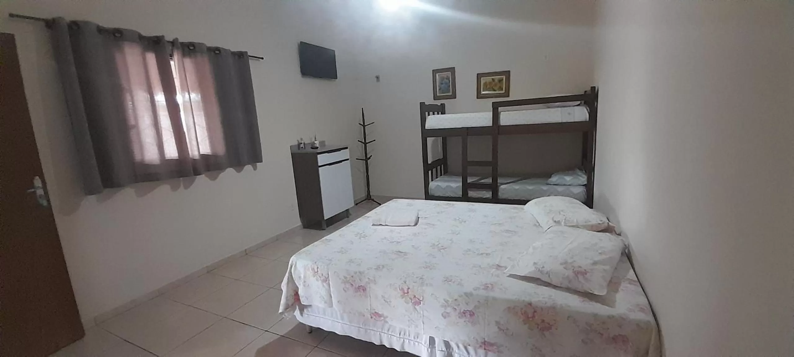 Bed in Suits - Canto do sabia