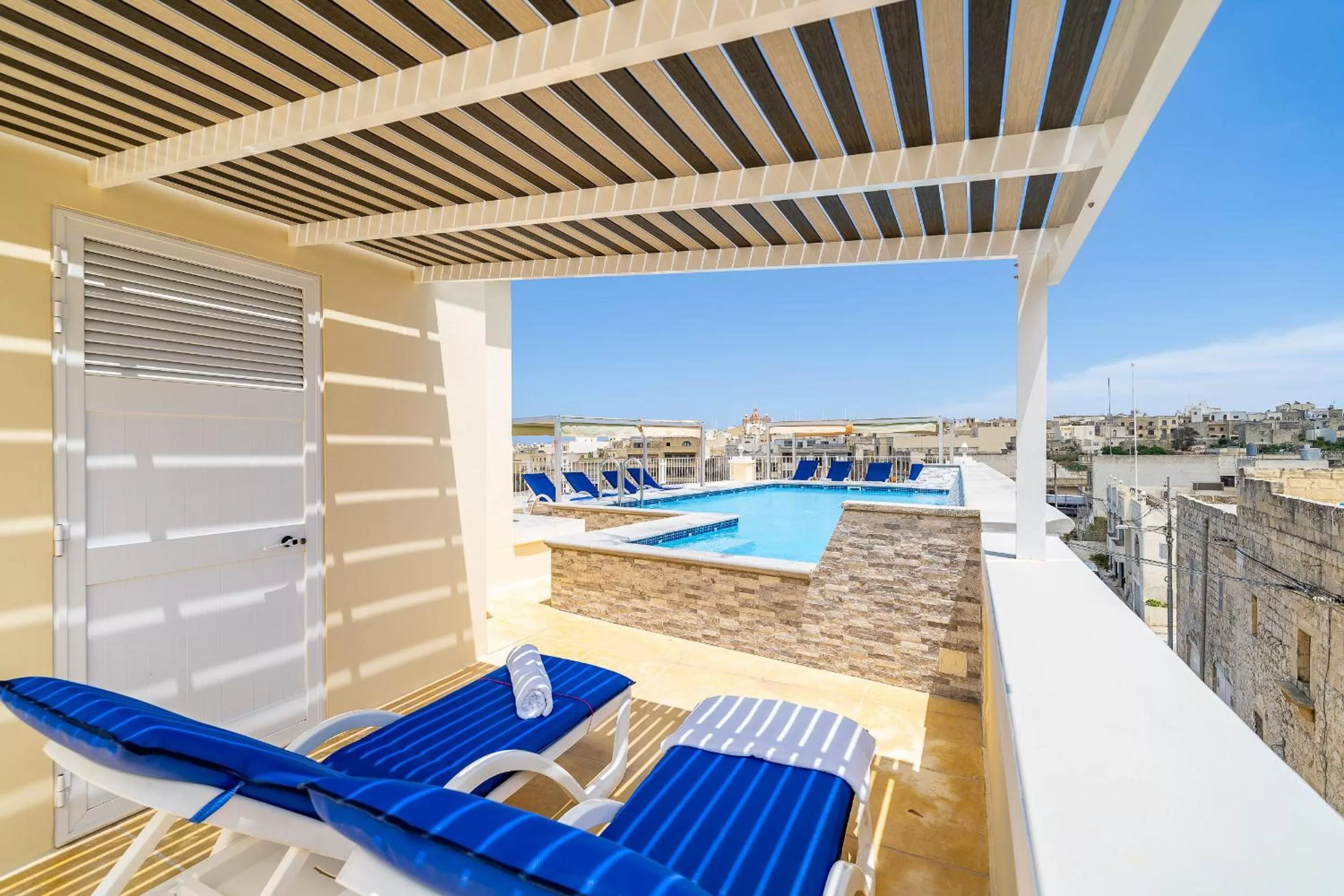 Swimming pool in Il-Logga Boutique Hotel