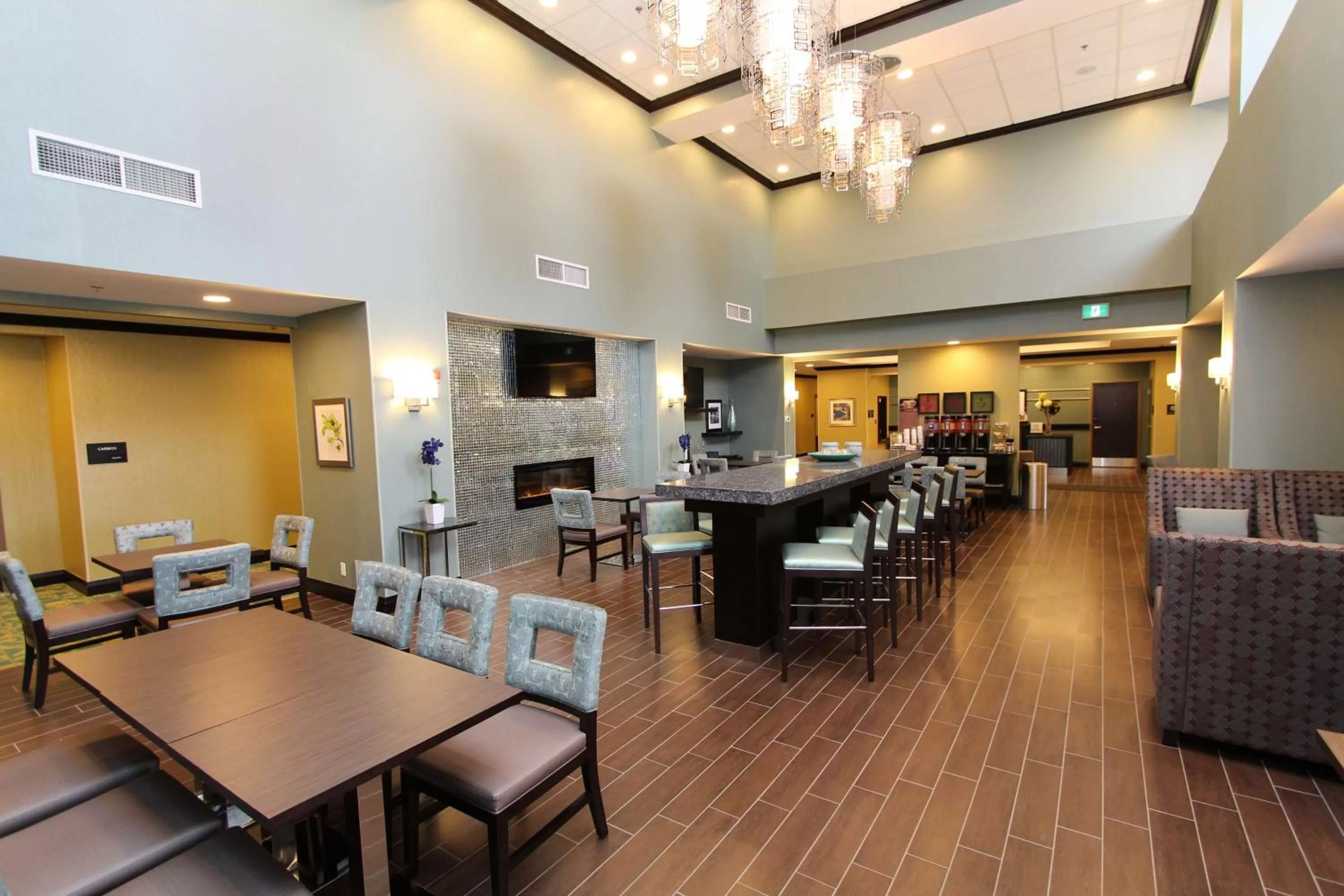 Lobby or reception in Hampton Inn & Suites by Hilton St. John's Airport