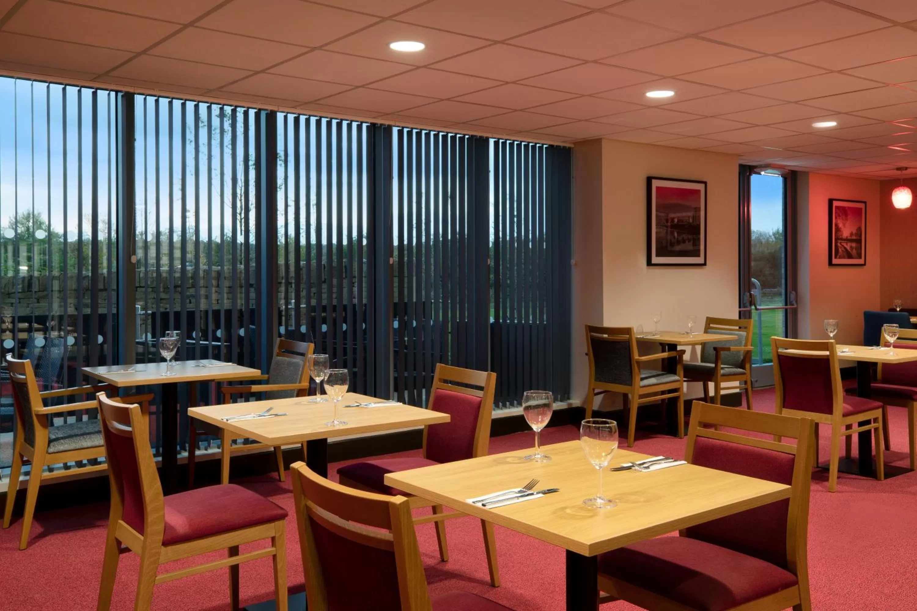 Restaurant/places to eat in Ramada by Wyndham Leeds East