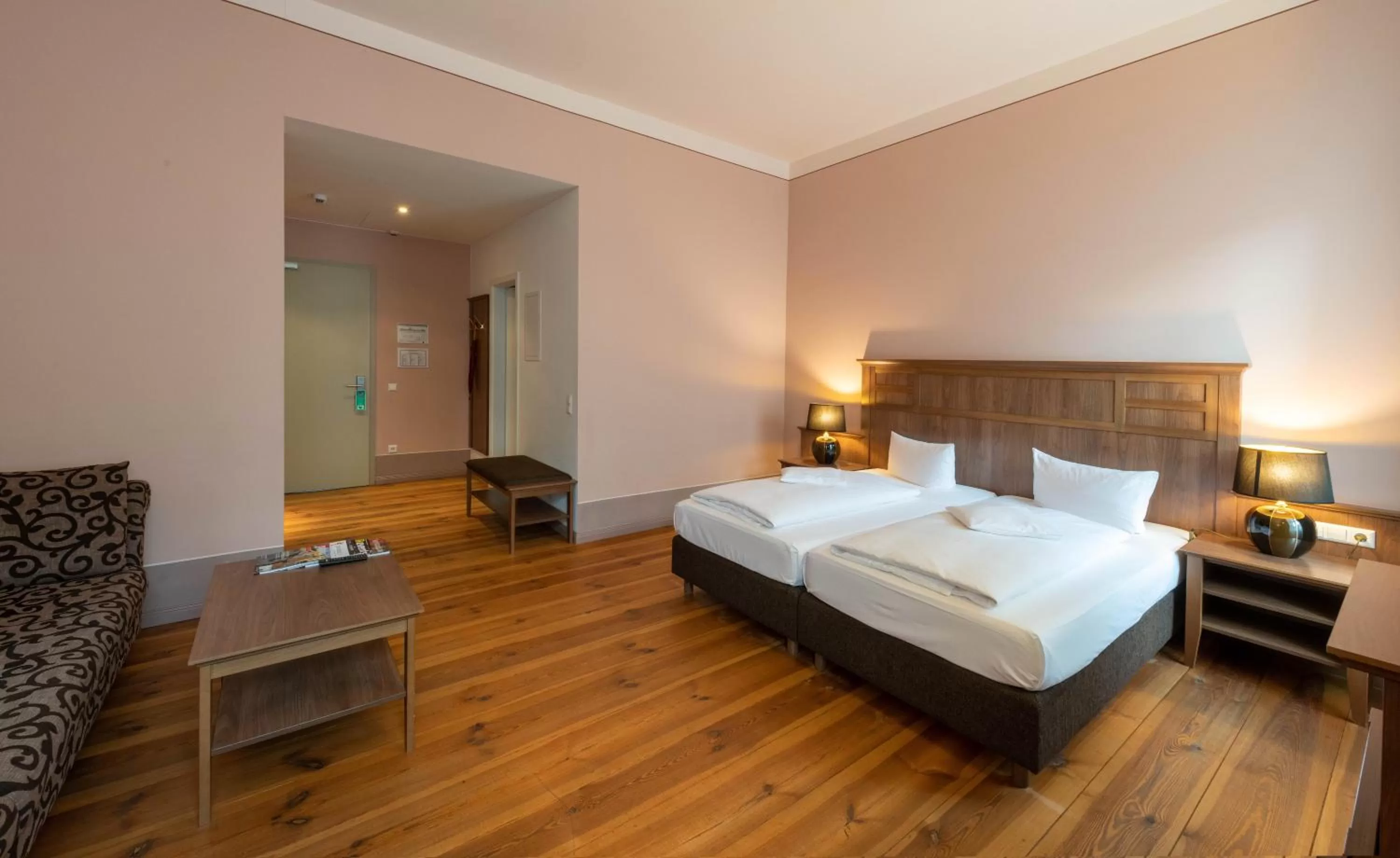 Photo of the whole room, Bed in Hotel am Großen Waisenhaus