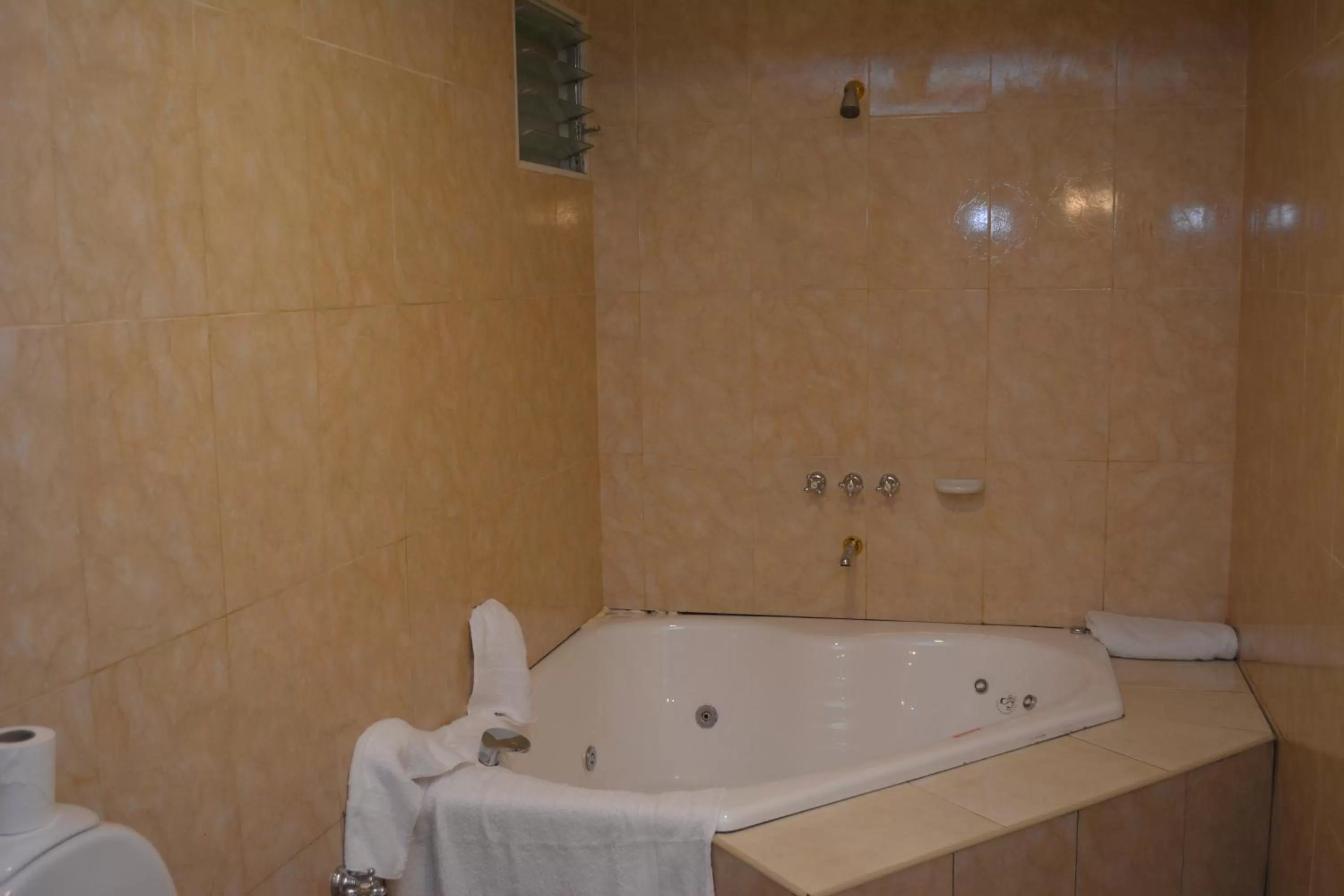 Bathroom in Hotel Isella