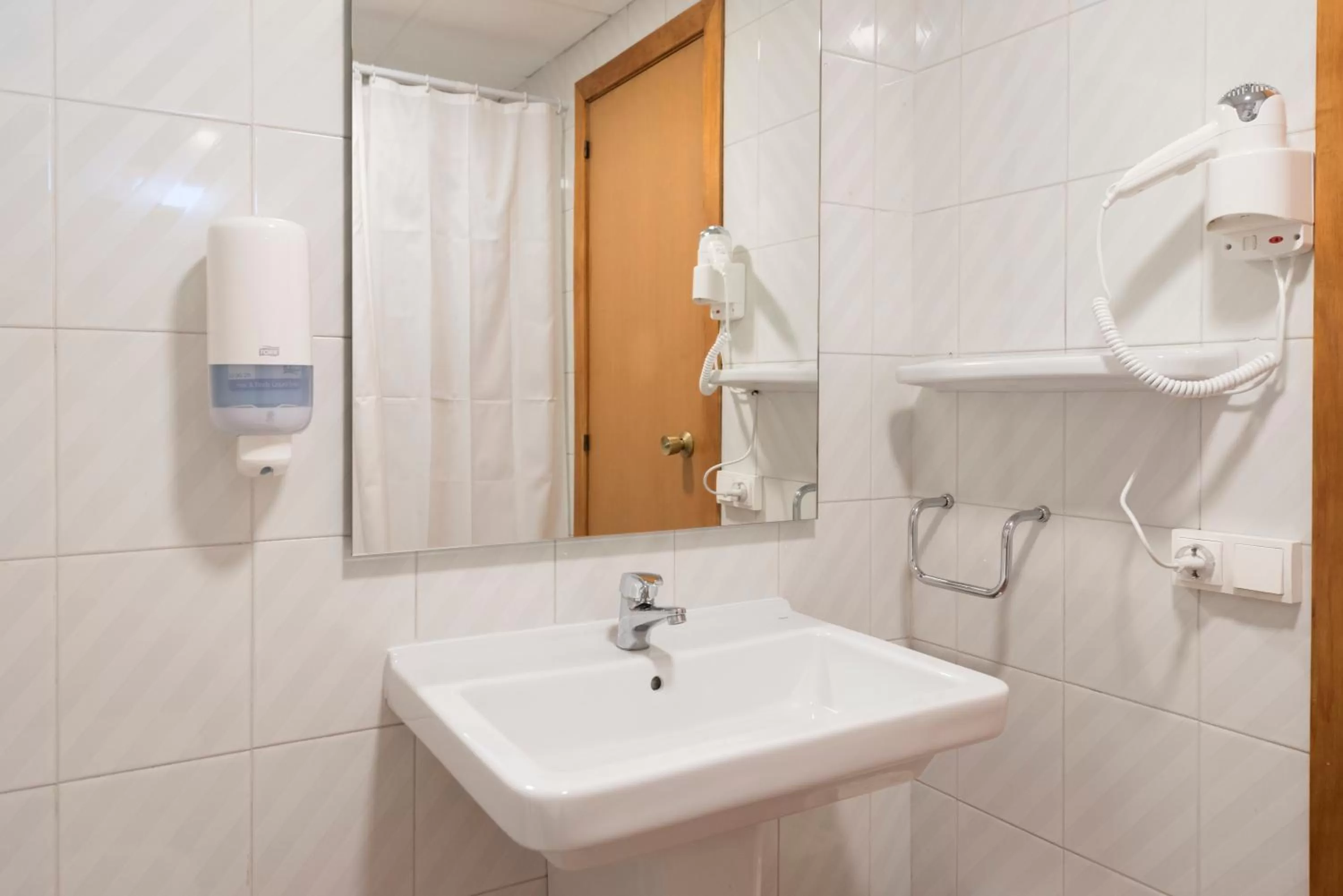 Shower in Hotel Nadal