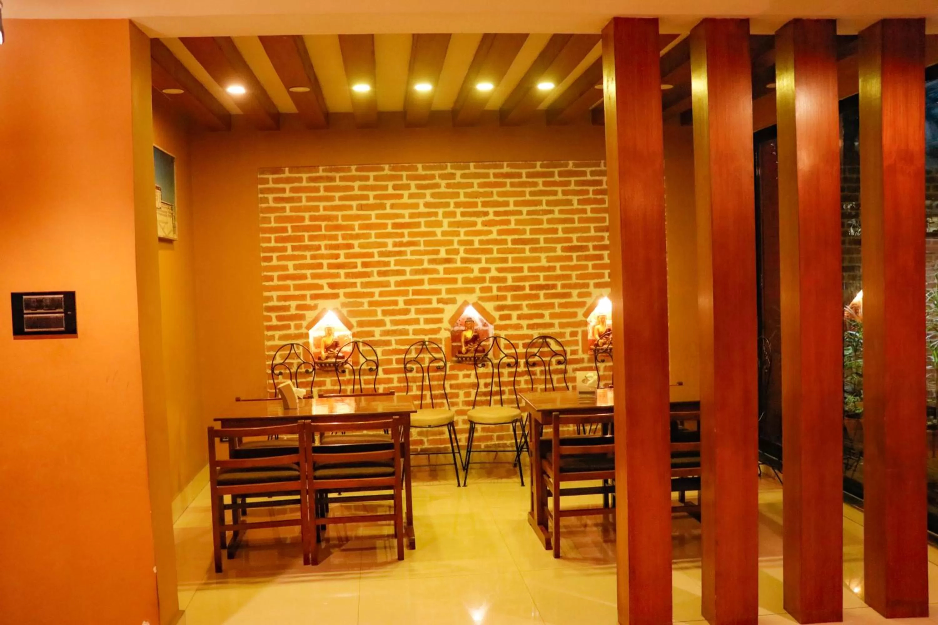 Restaurant/places to eat in Hotel ThorongLa Thamel