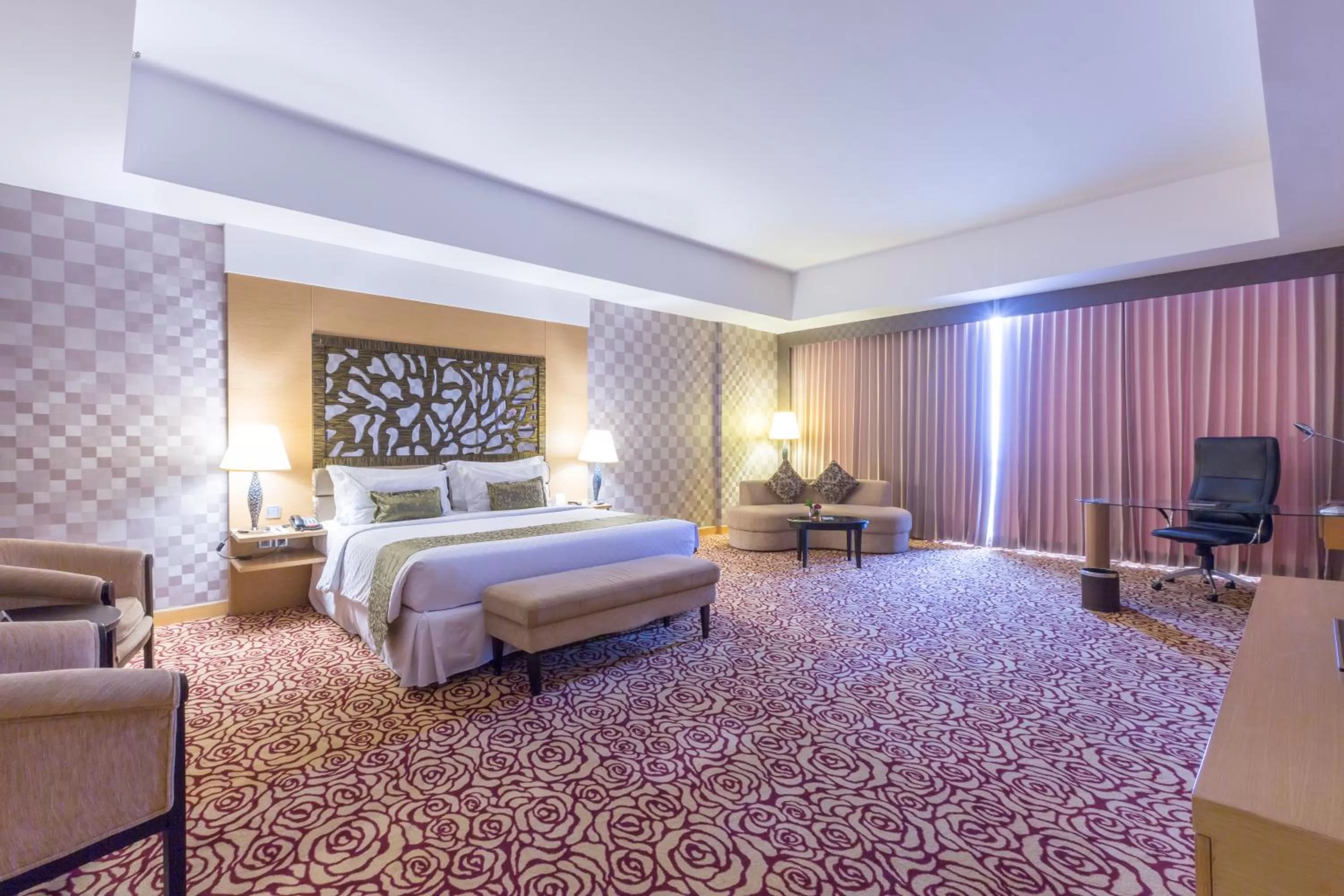 Executive King Room in Wyndham Surabaya
