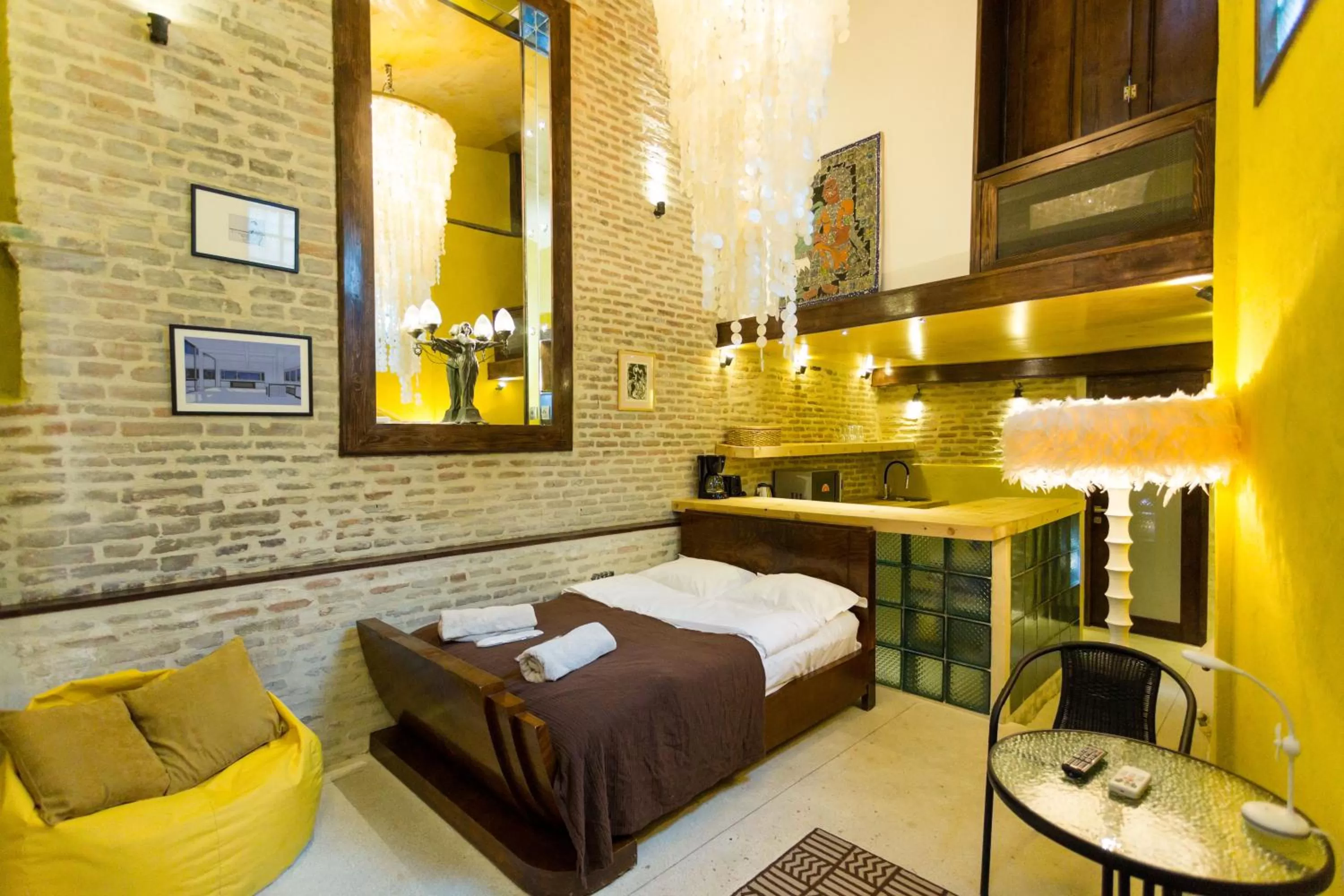 Coffee/tea facilities, Bed in Castle in Old Town