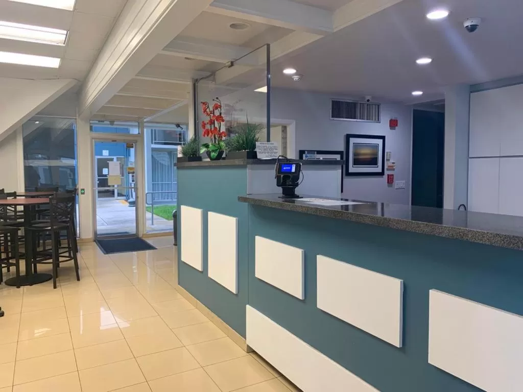 The Hollywood Gateway Inn