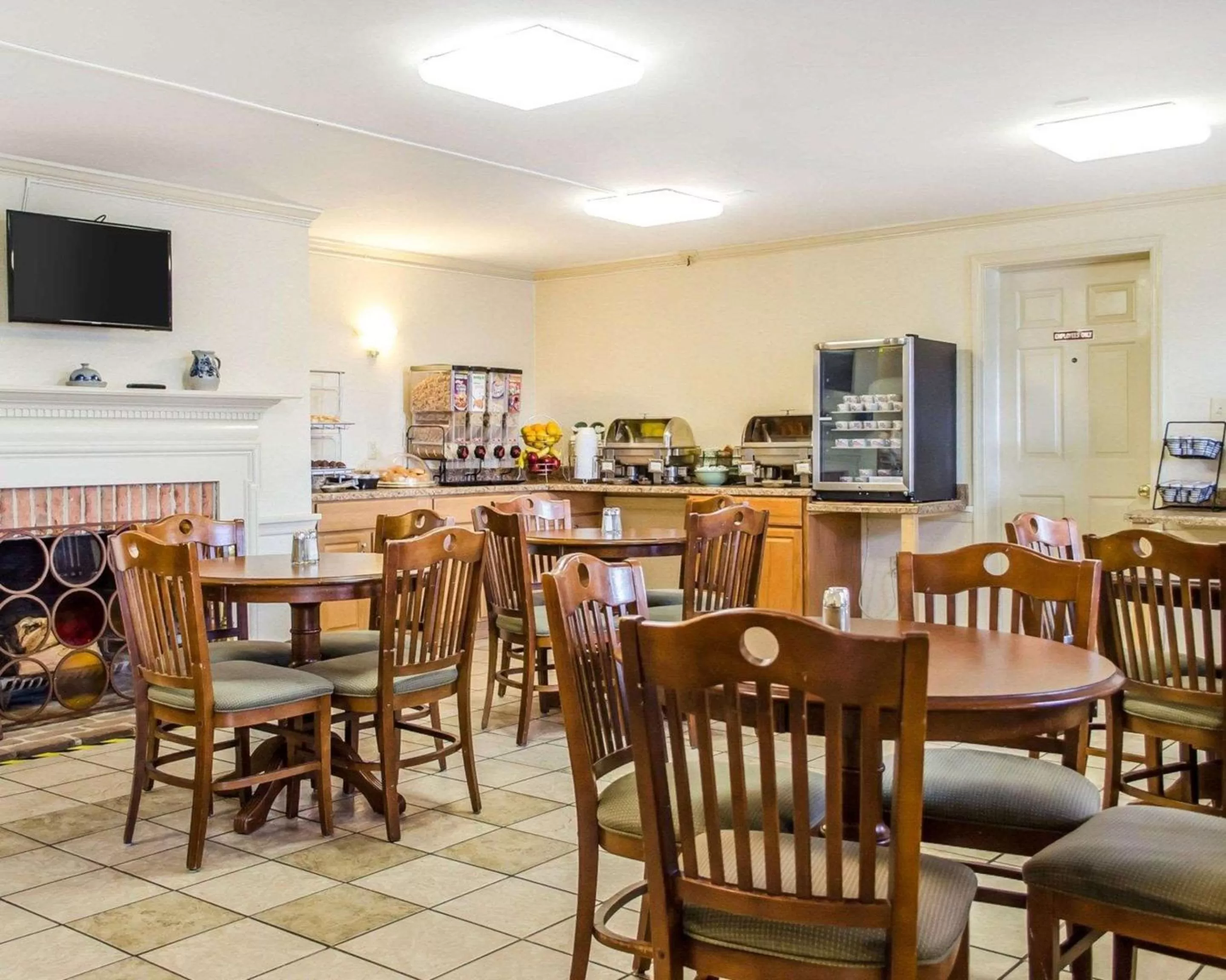 Restaurant/places to eat in Clarion Inn Strasburg - Lancaster