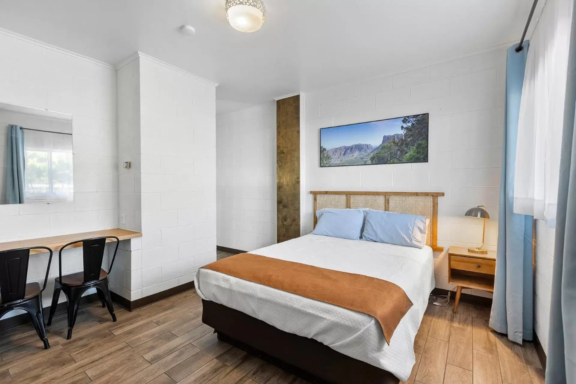 Standard Double Room in Desert Air Motel Standard Double Room in Desert Air Motel