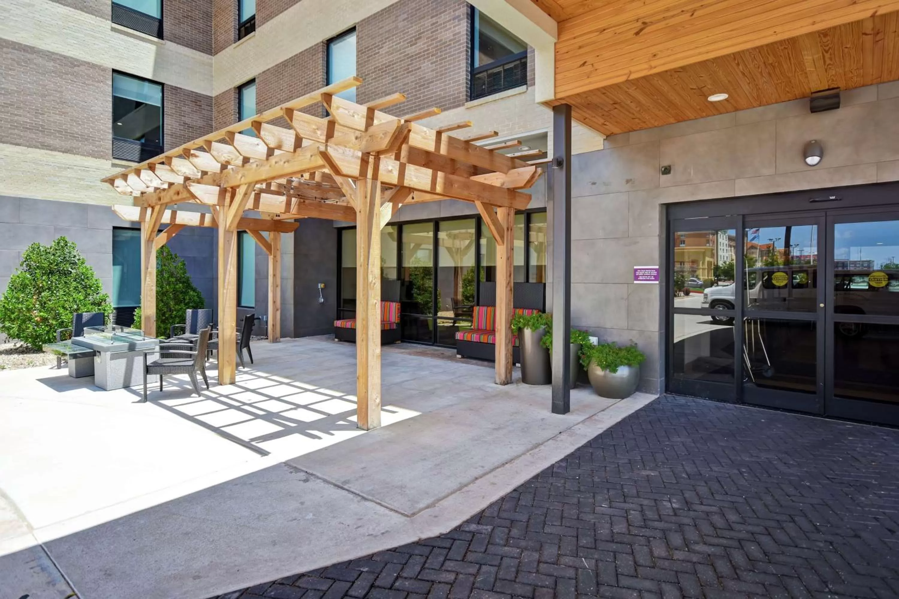 Inner courtyard view in Home2 Suites By Hilton Oklahoma City Airport
