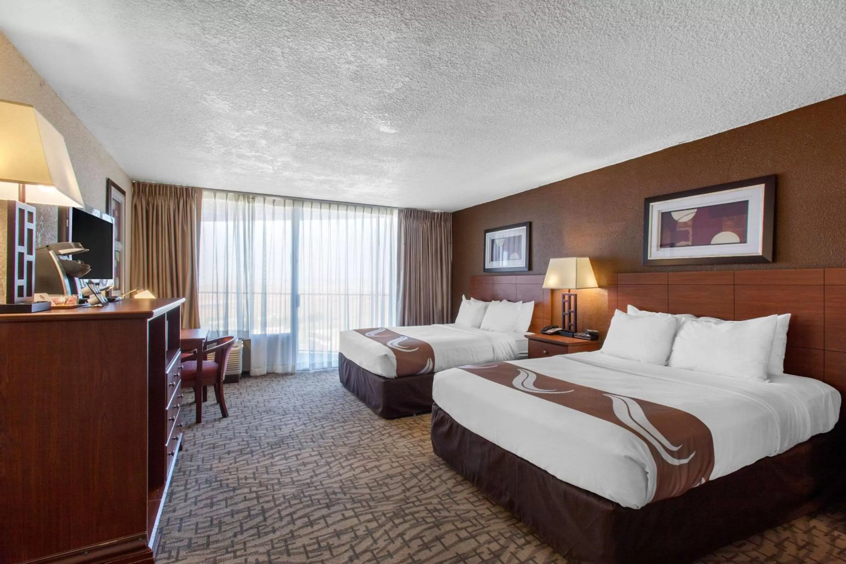 Photo of the whole room in Quality Inn View of Lake Powell - Page