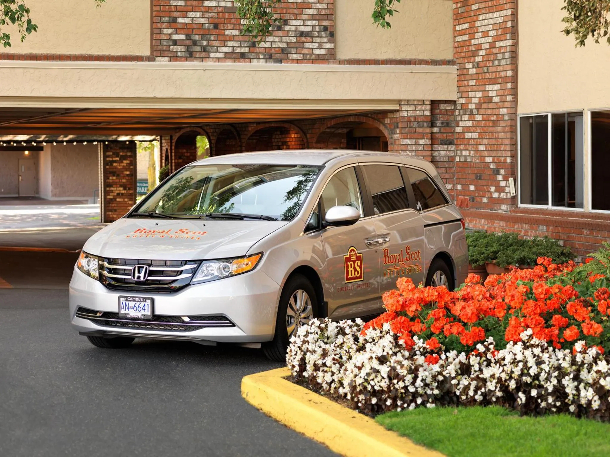 Garden in Royal Scot Hotel & Suites