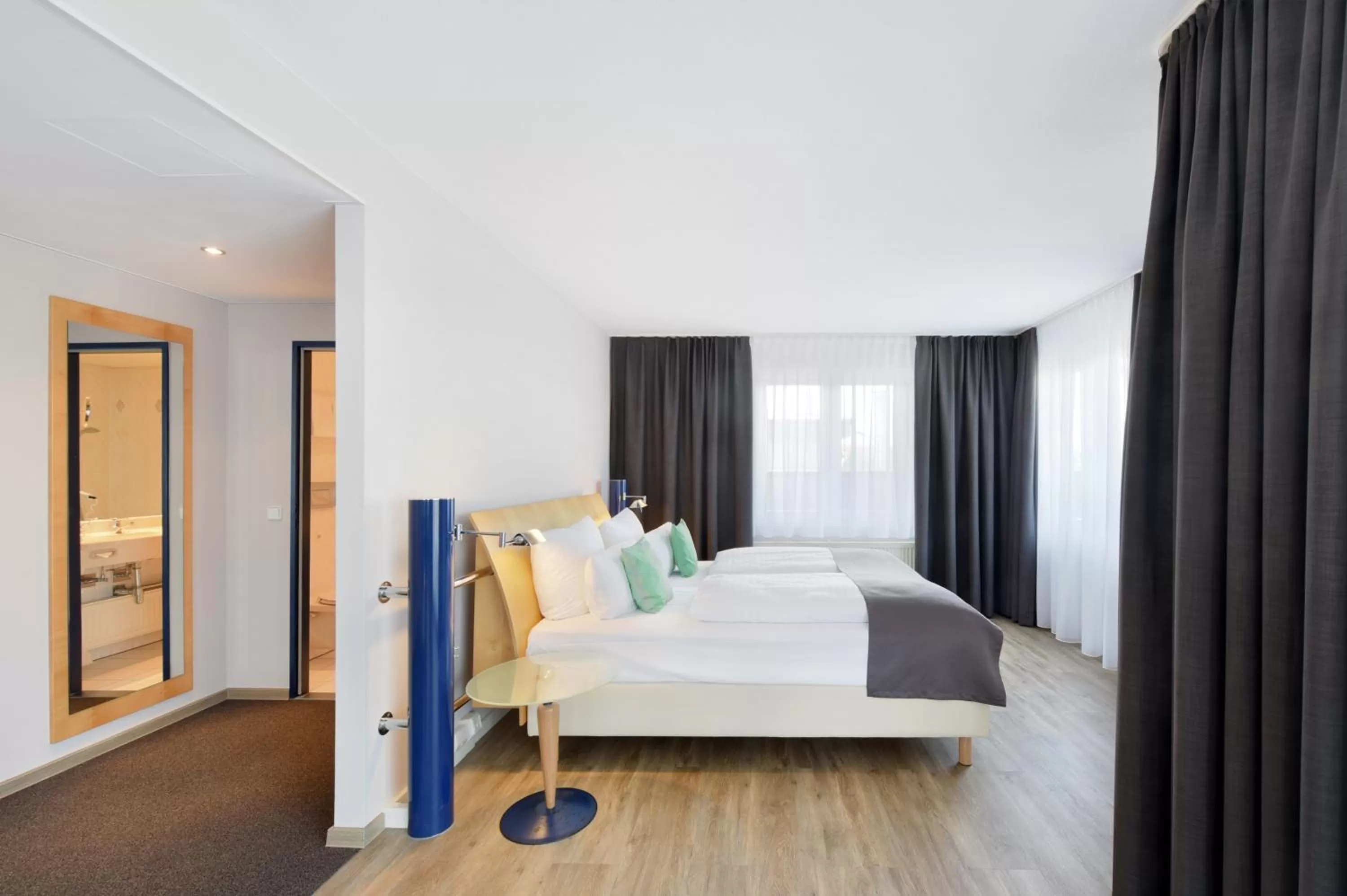 Photo of the whole room, Bed in Amedia Dresden Elbpromenade, Trademark Collection by Wyndham