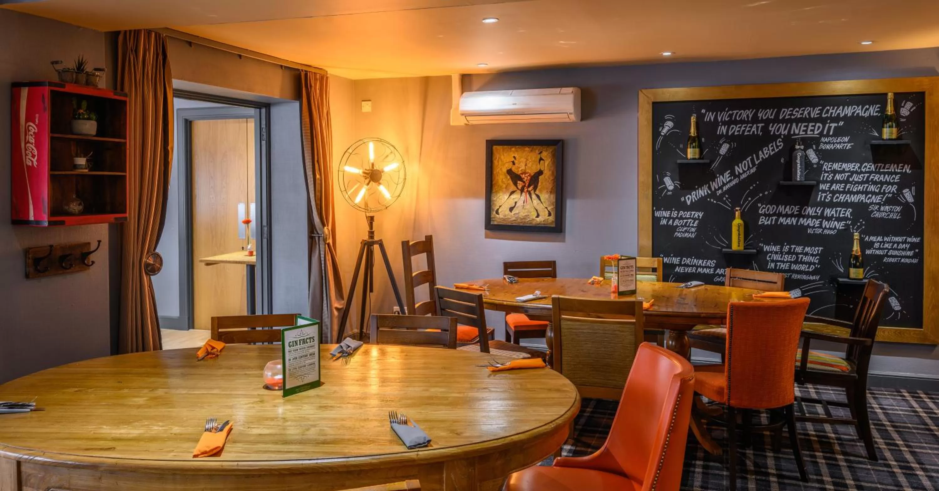 Restaurant/places to eat in The Dunavon