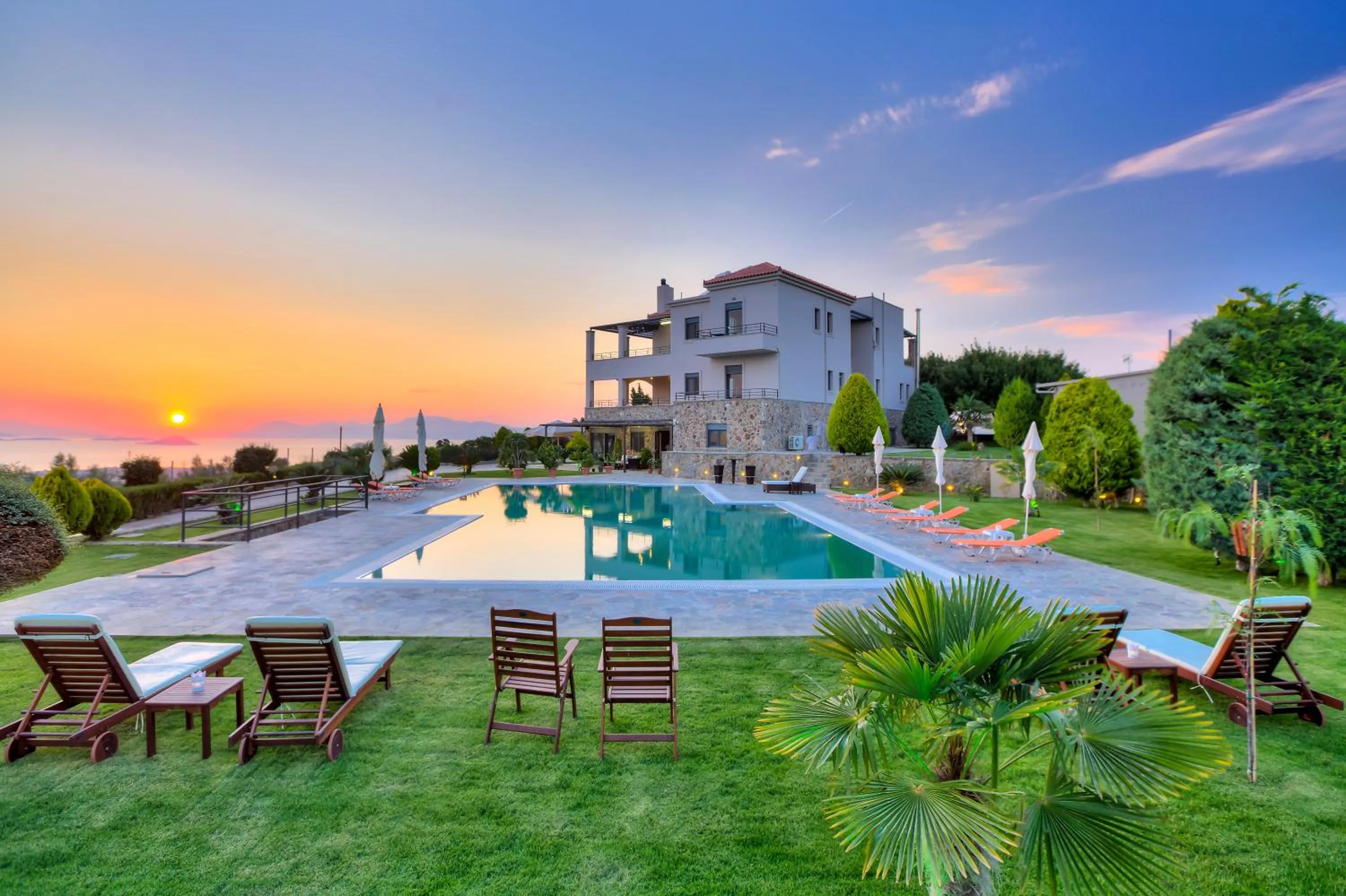 Marini Luxury Apartments and Suites