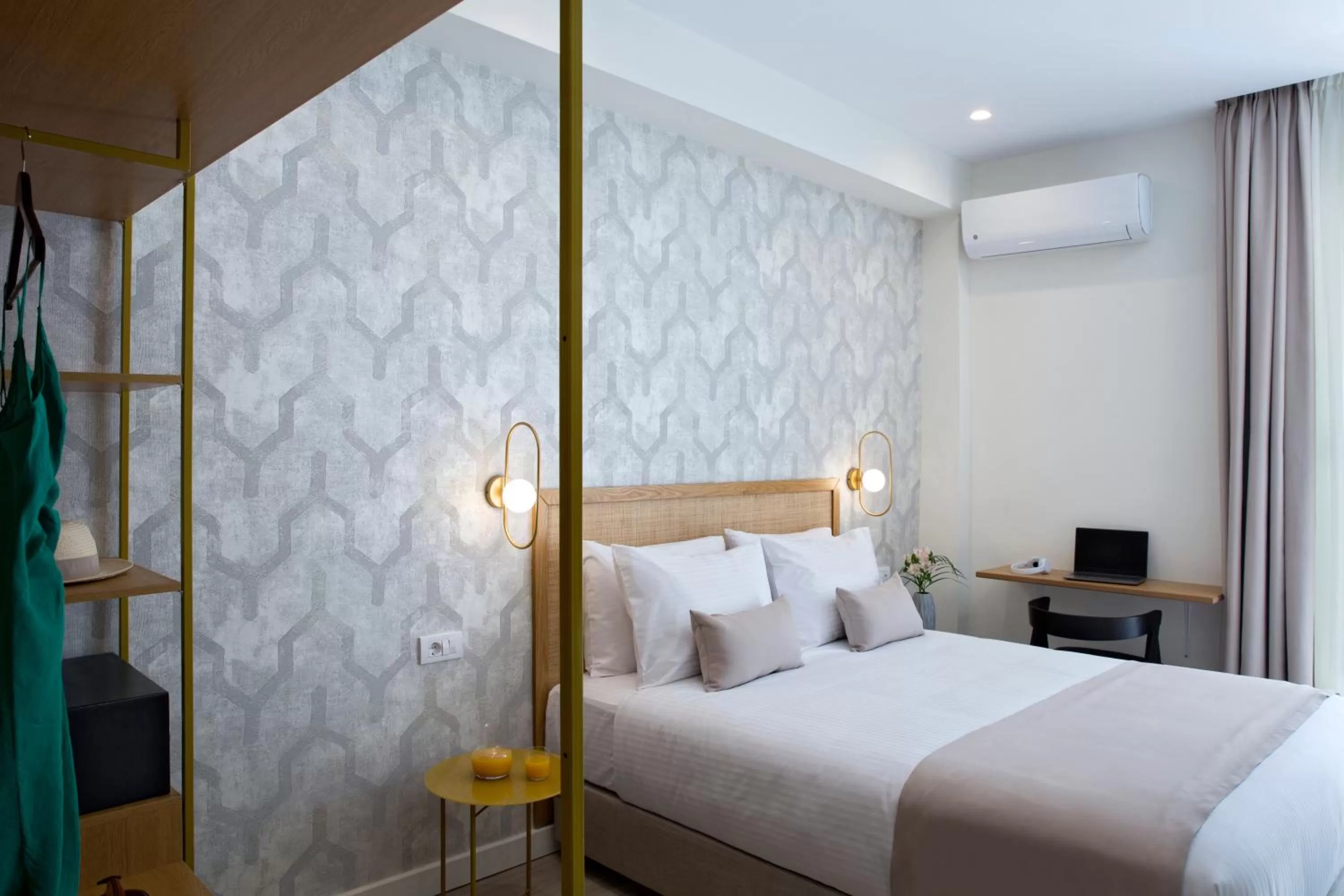 Photo of the whole room in Hypnos Inn Athens