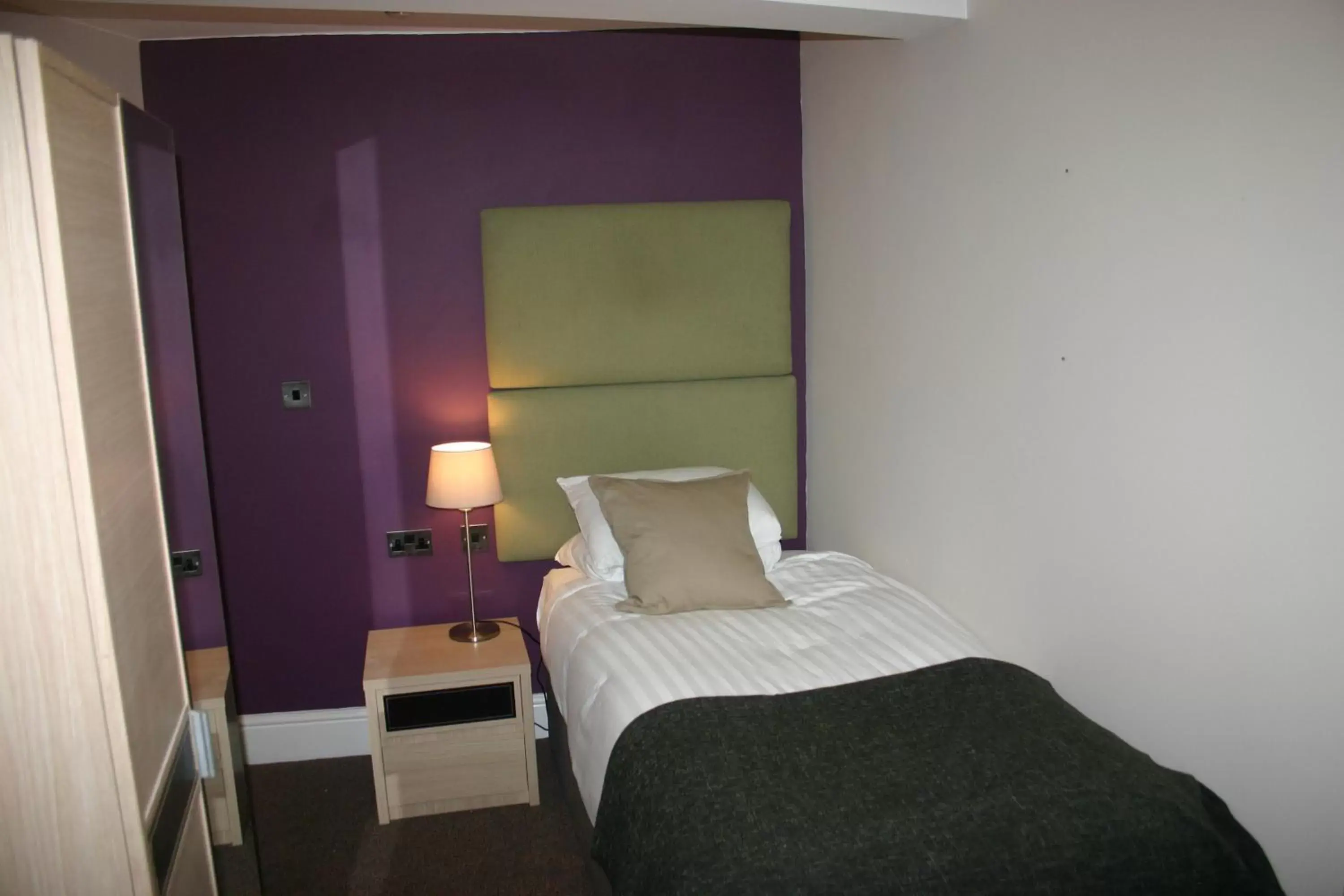 Single Room in The Station Single Room in The Station