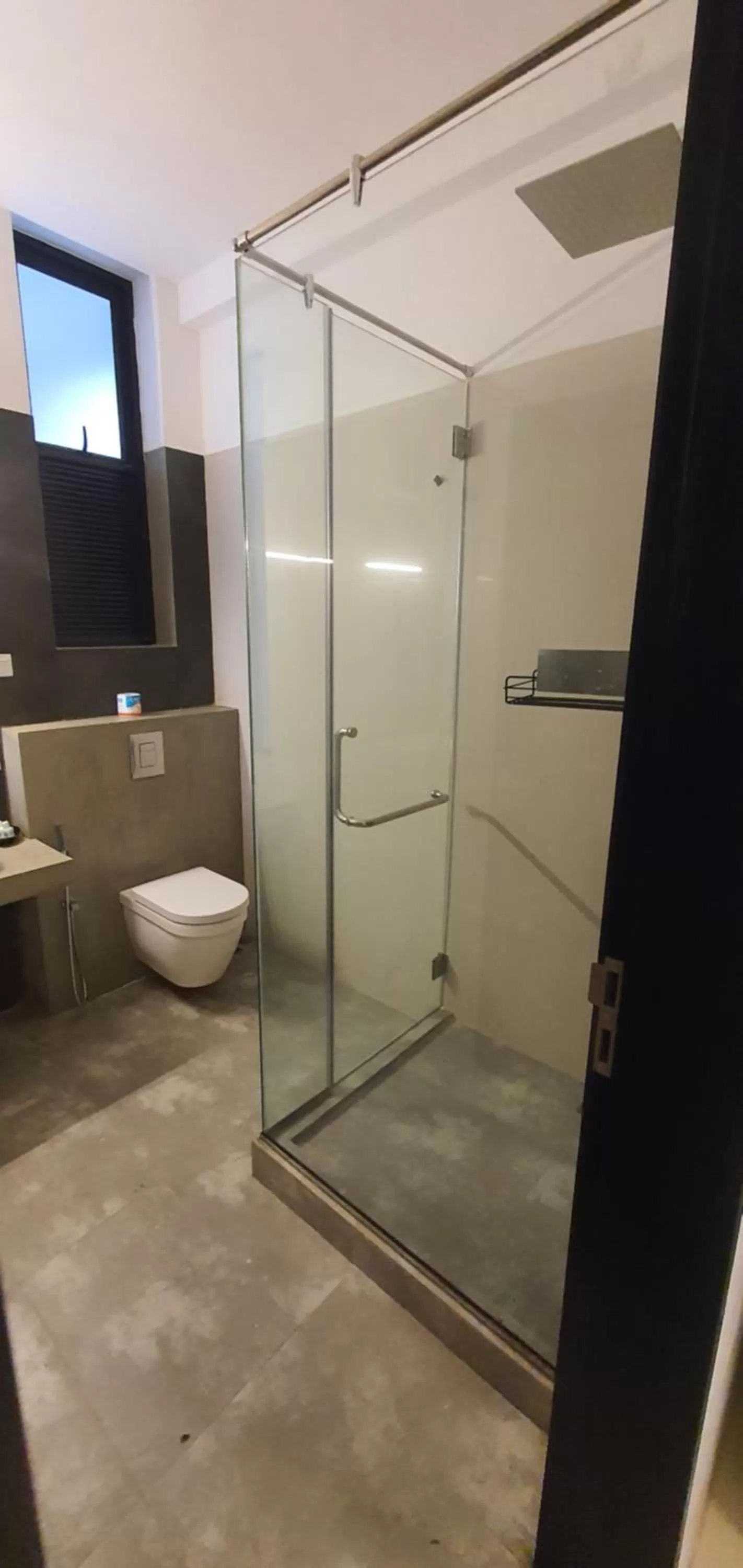 Bathroom in Hotel Kandyan View ''Free pickup from Kandy city''