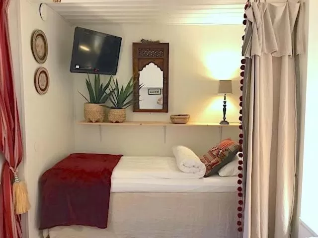 Bed in Hotell Bäckagården