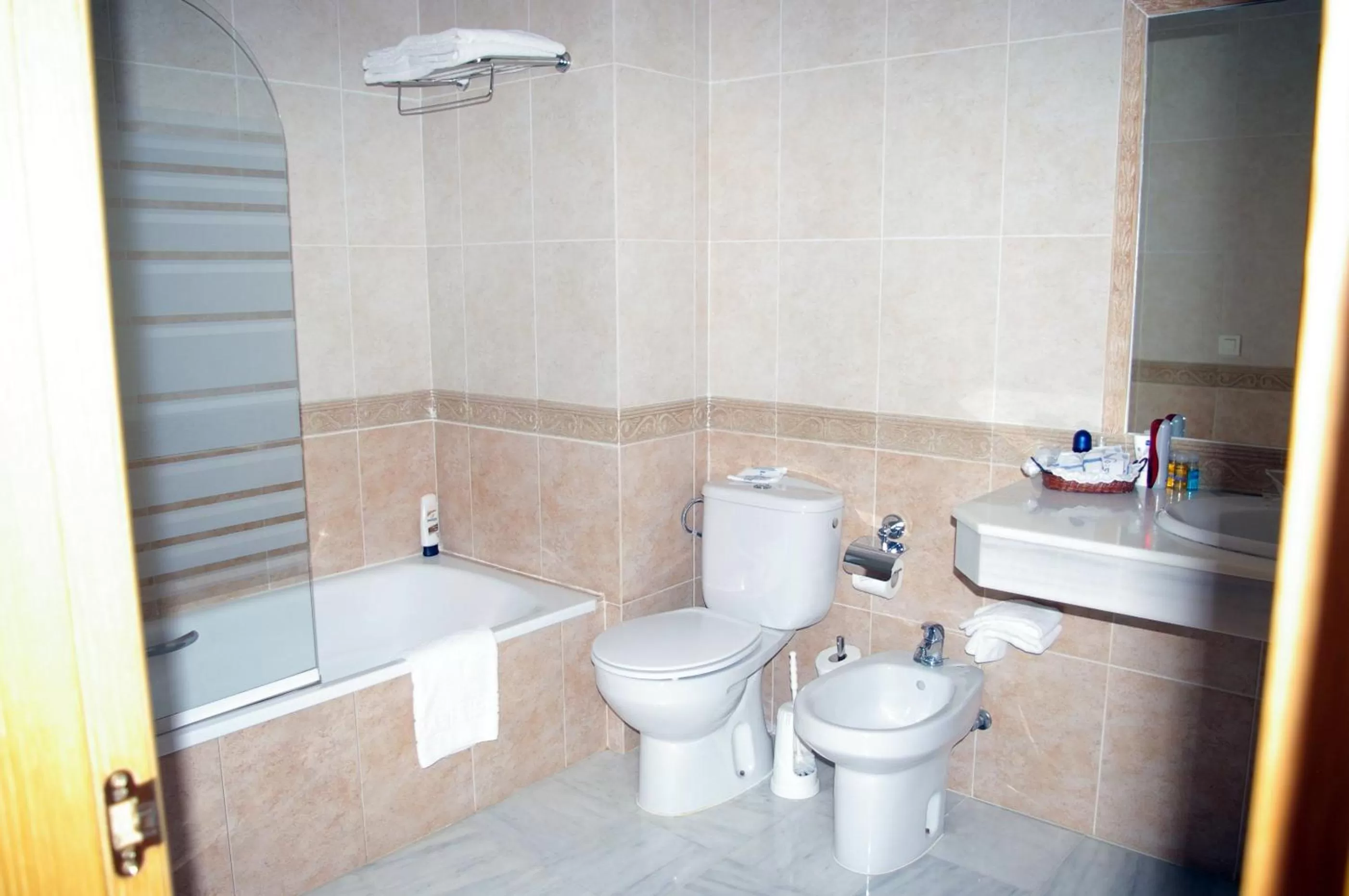 Bathroom in La Luna Blanca