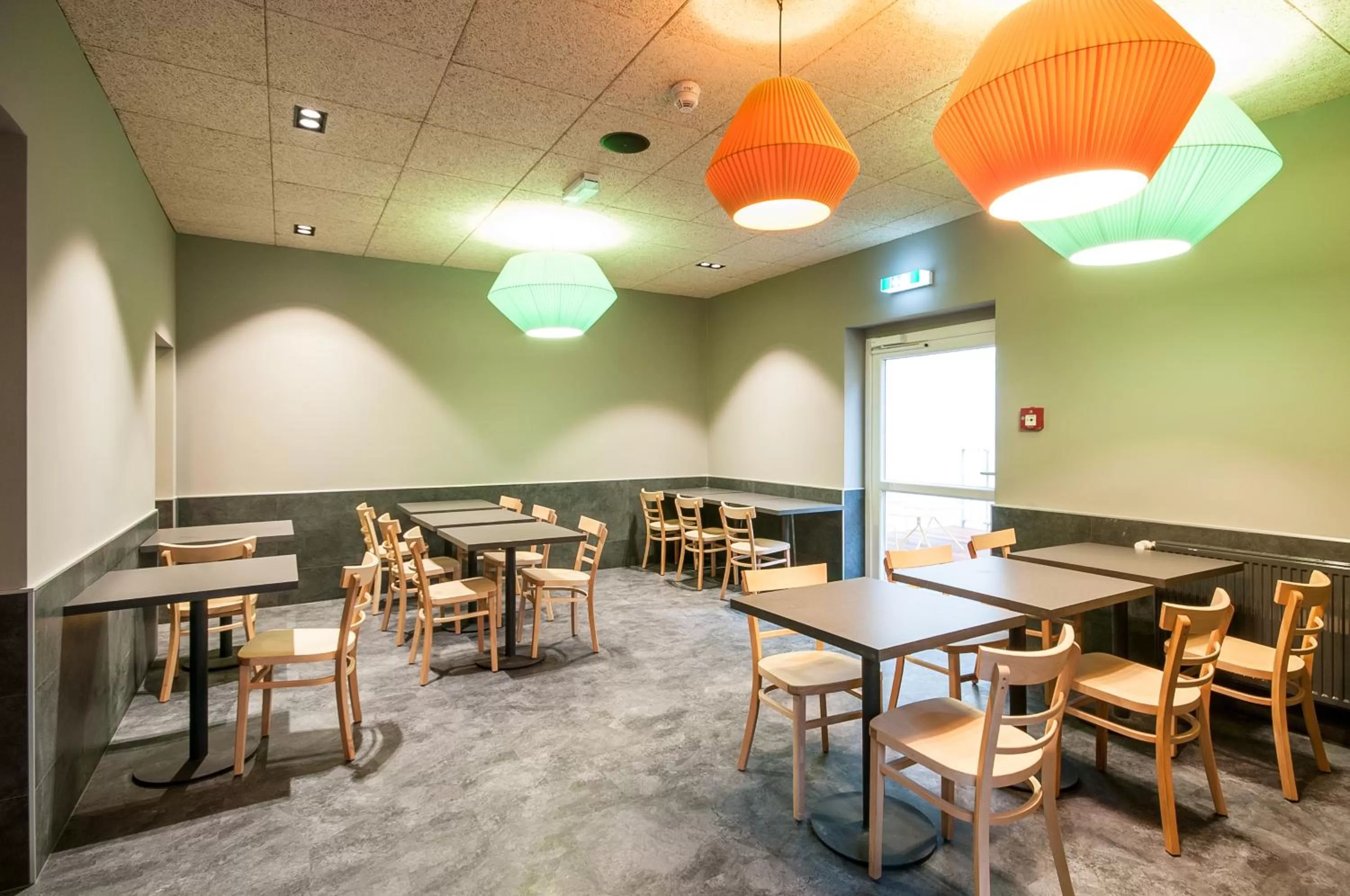 Restaurant/places to eat in a&o Berlin Mitte