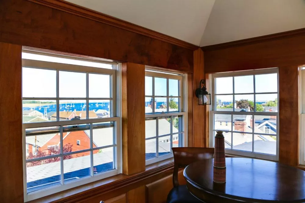 Communal lounge/ TV room in Compass Rose Inn