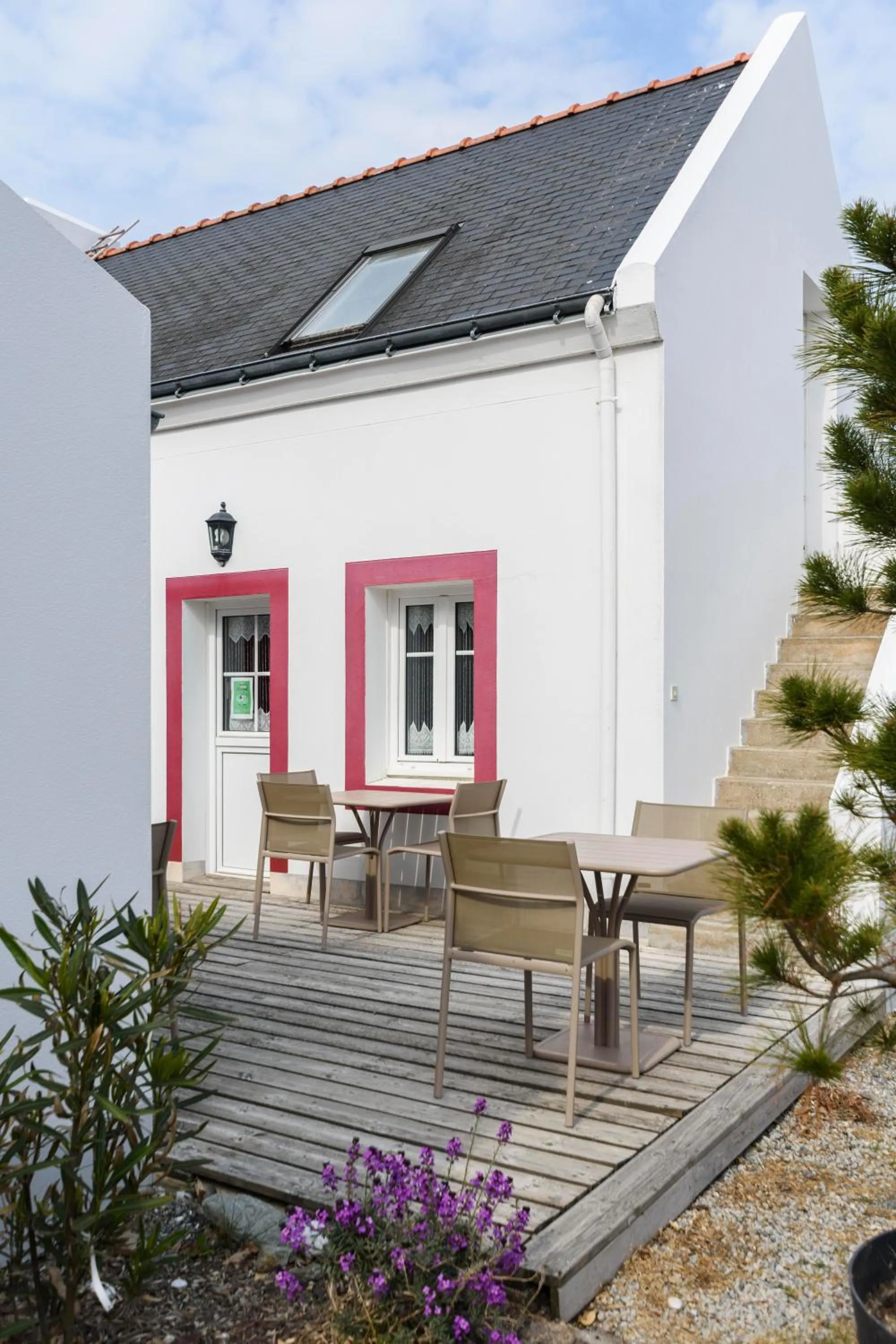Patio in Hotel Le Clos Fleuri