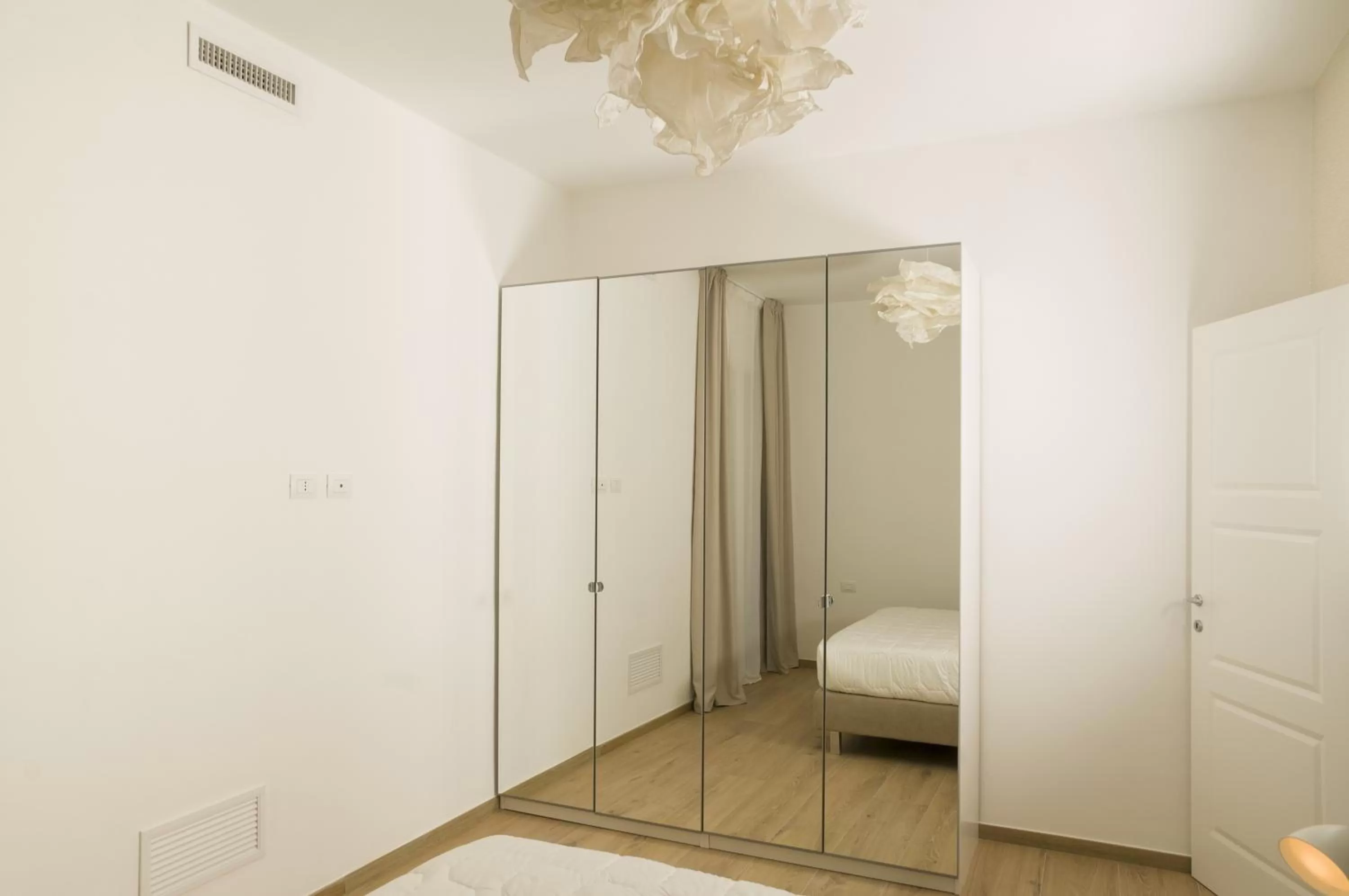 wardrobe in Galileo Suite