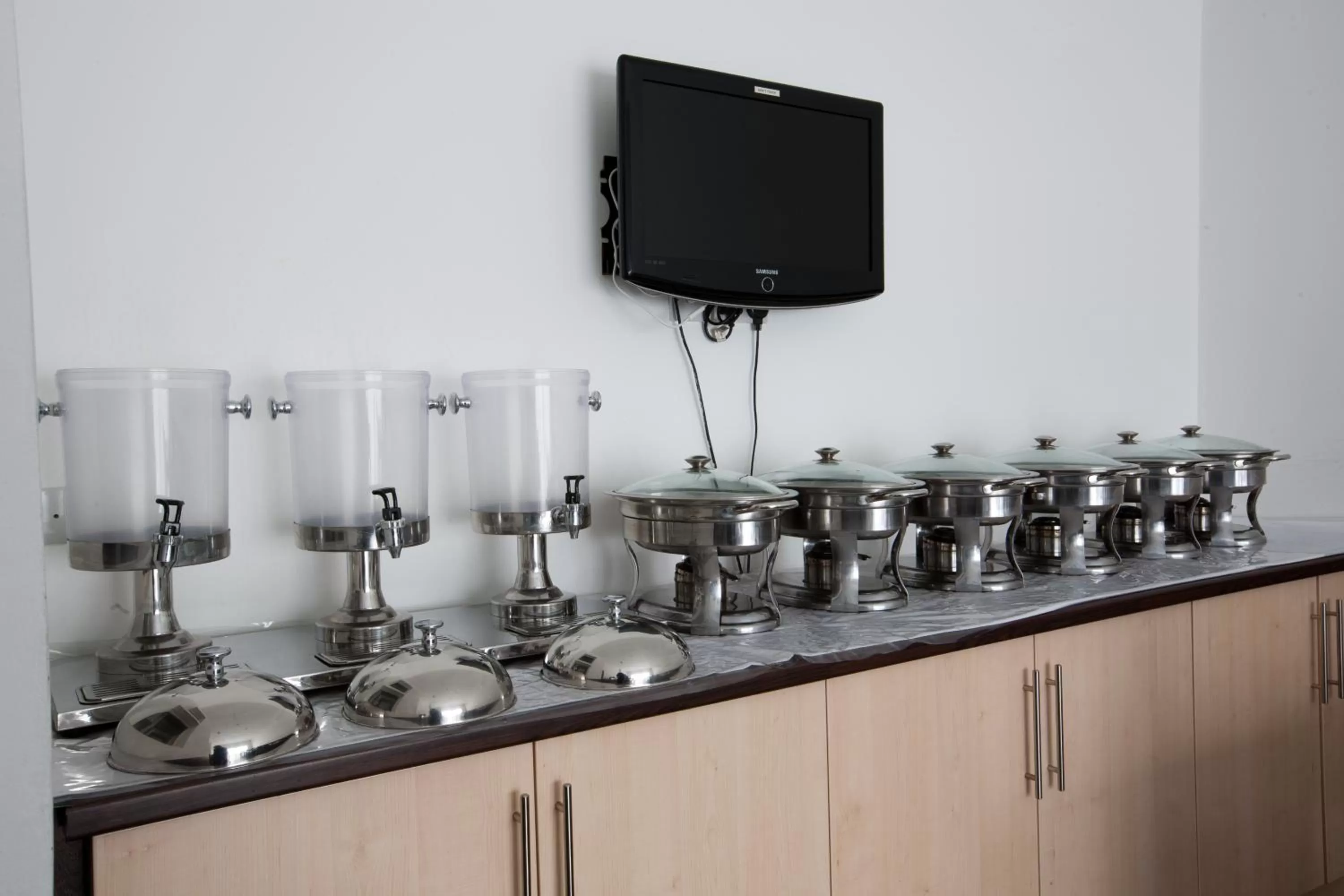 Restaurant/places to eat in Citybest Hotel