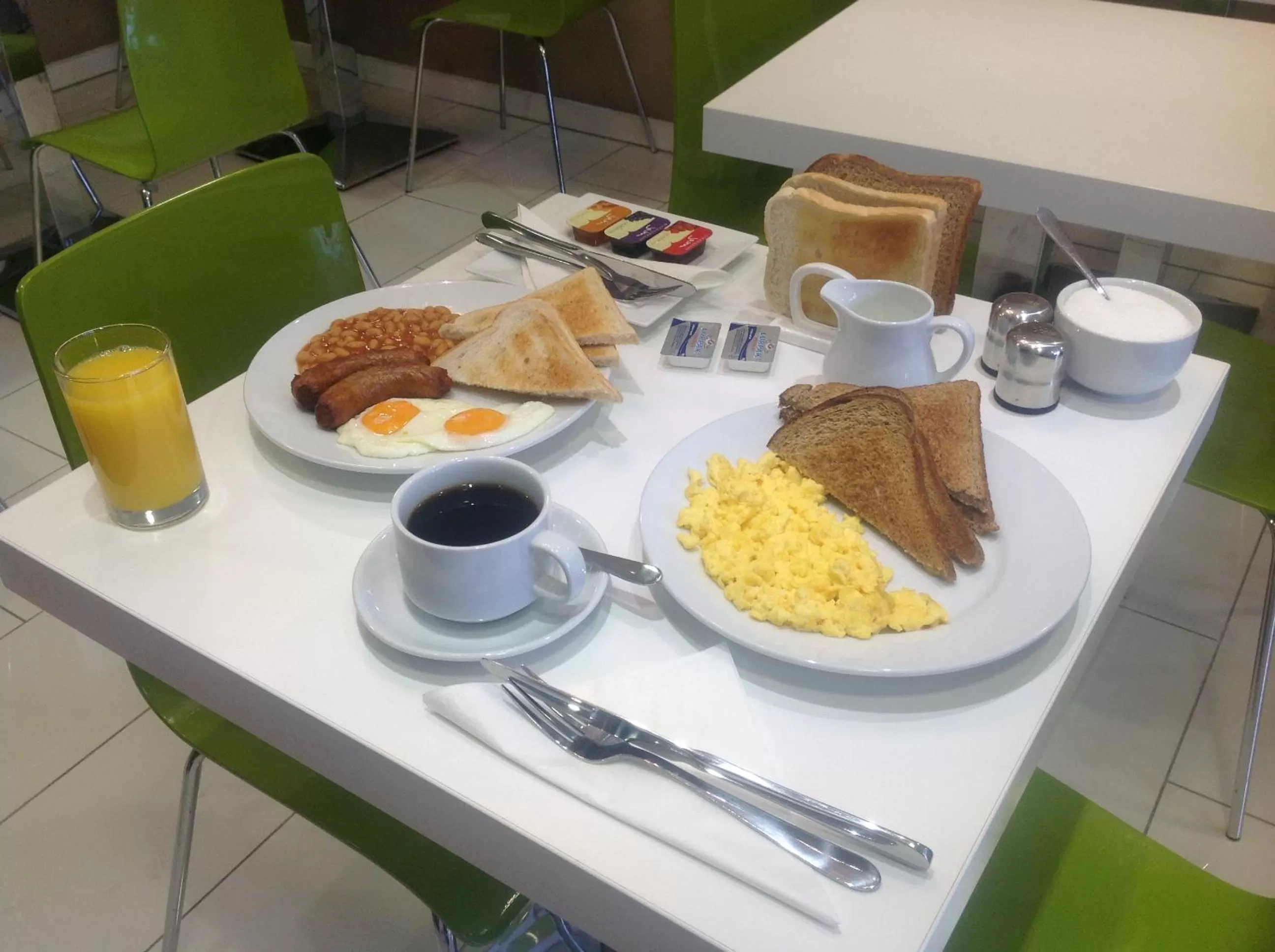 Breakfast in Prince Regent Hotel Excel London