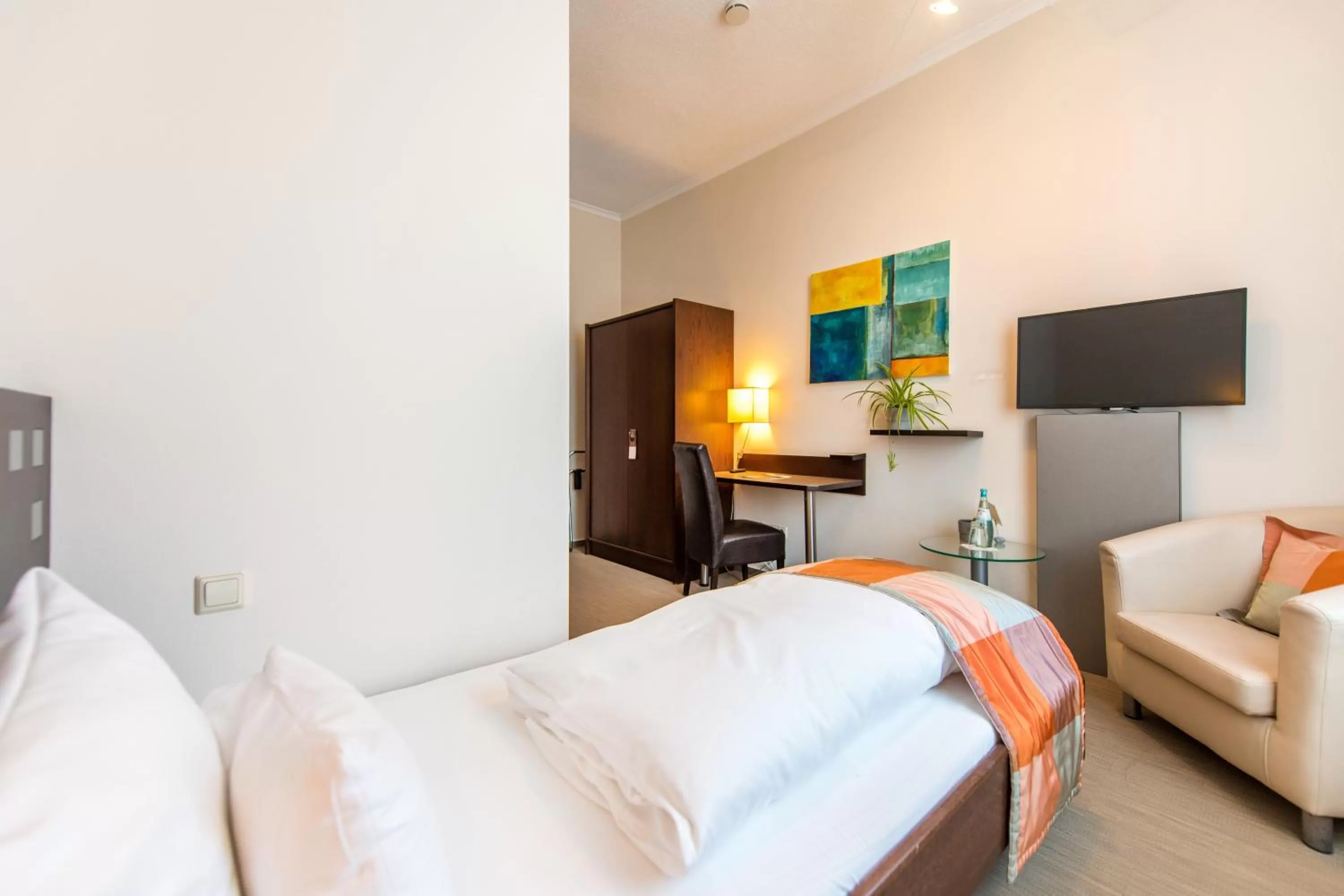 Photo of the whole room, Bed in Hotel Stein - Schiller's Manufaktur