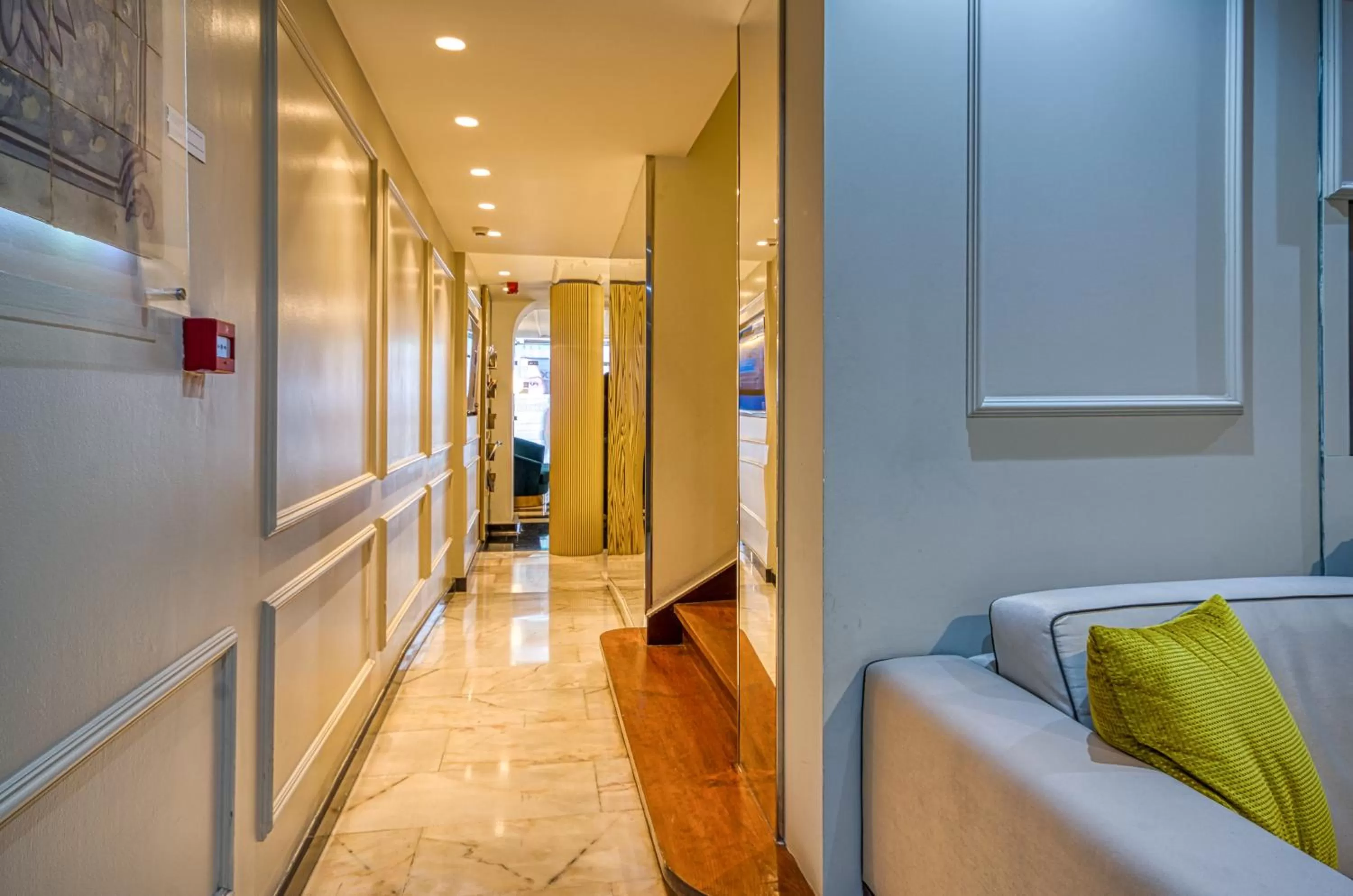 Living room in Hotel Borges Chiado