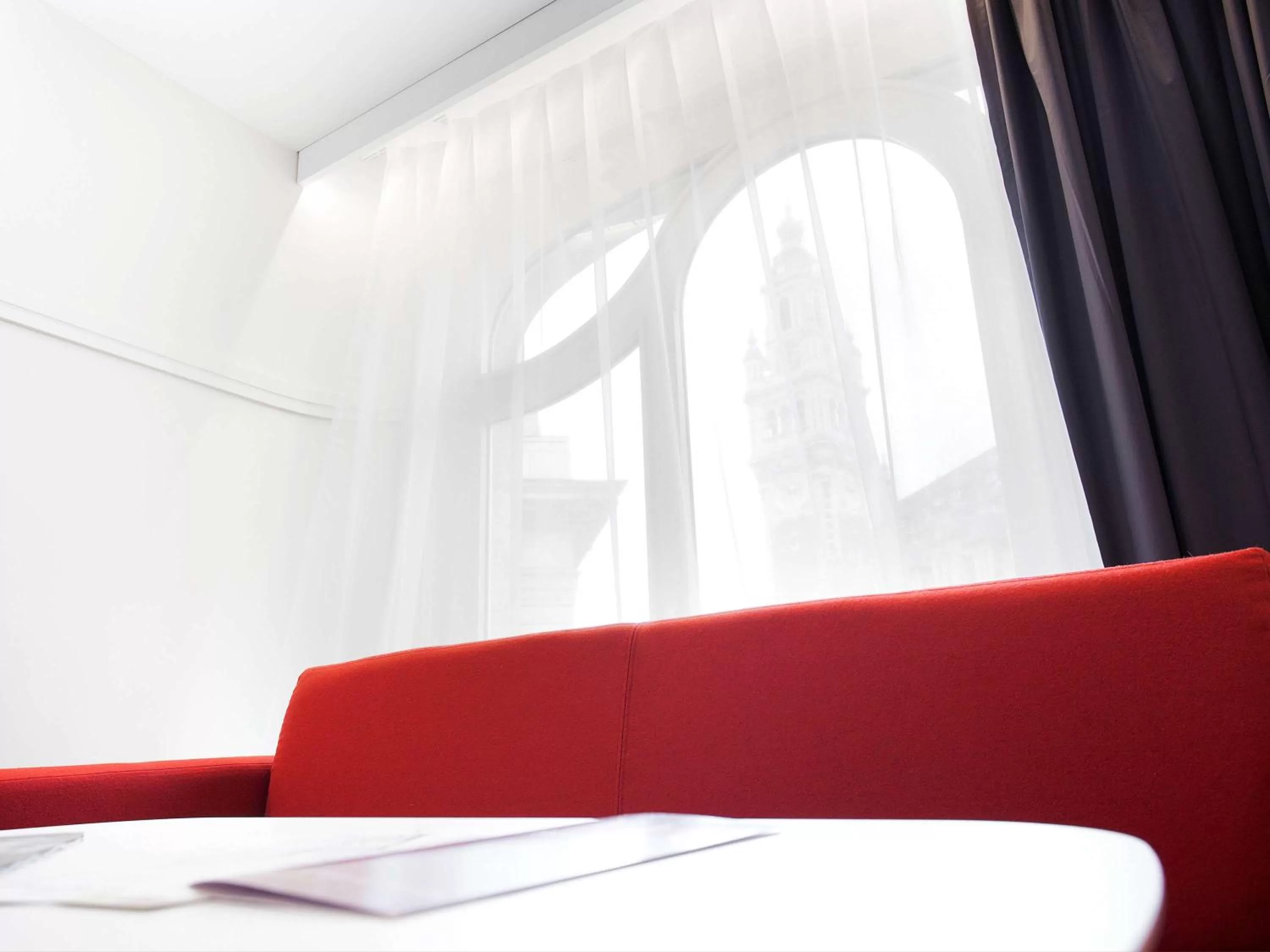 Photo of the whole room in Mercure Lille Centre Grand Place