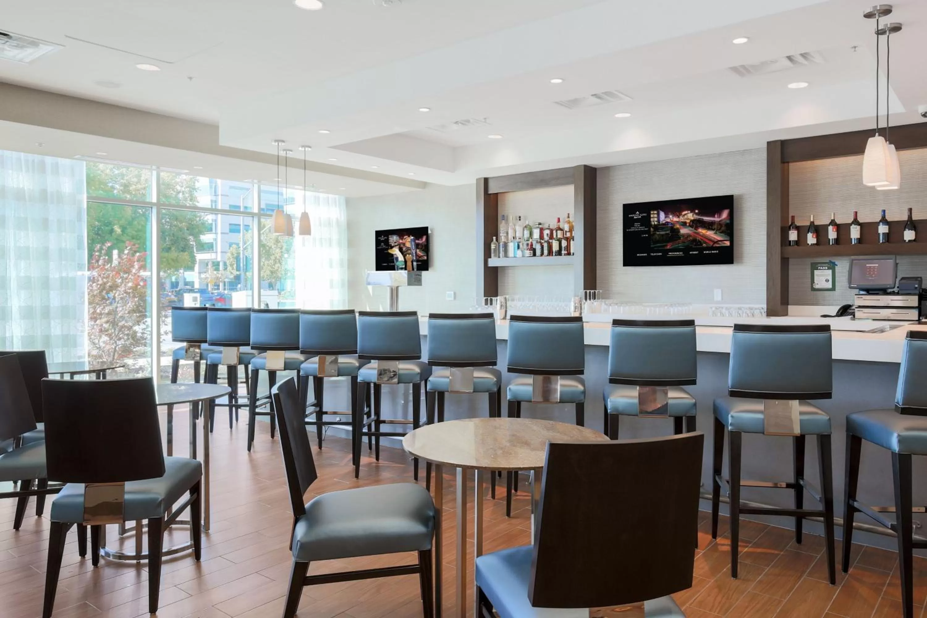 Lounge or bar in Residence Inn by Marriott San Jose Airport