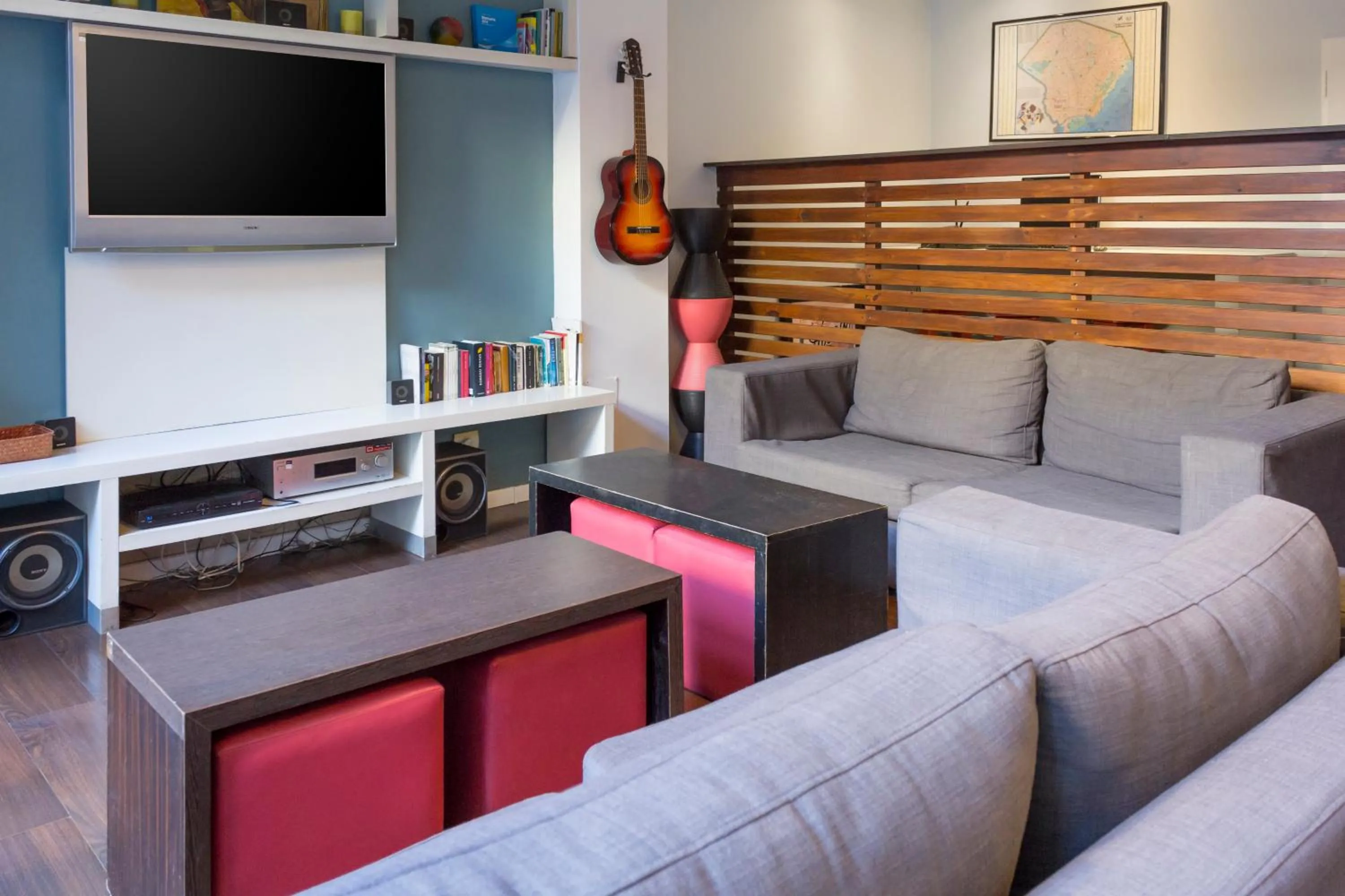 Communal lounge/ TV room in Circus Hostel