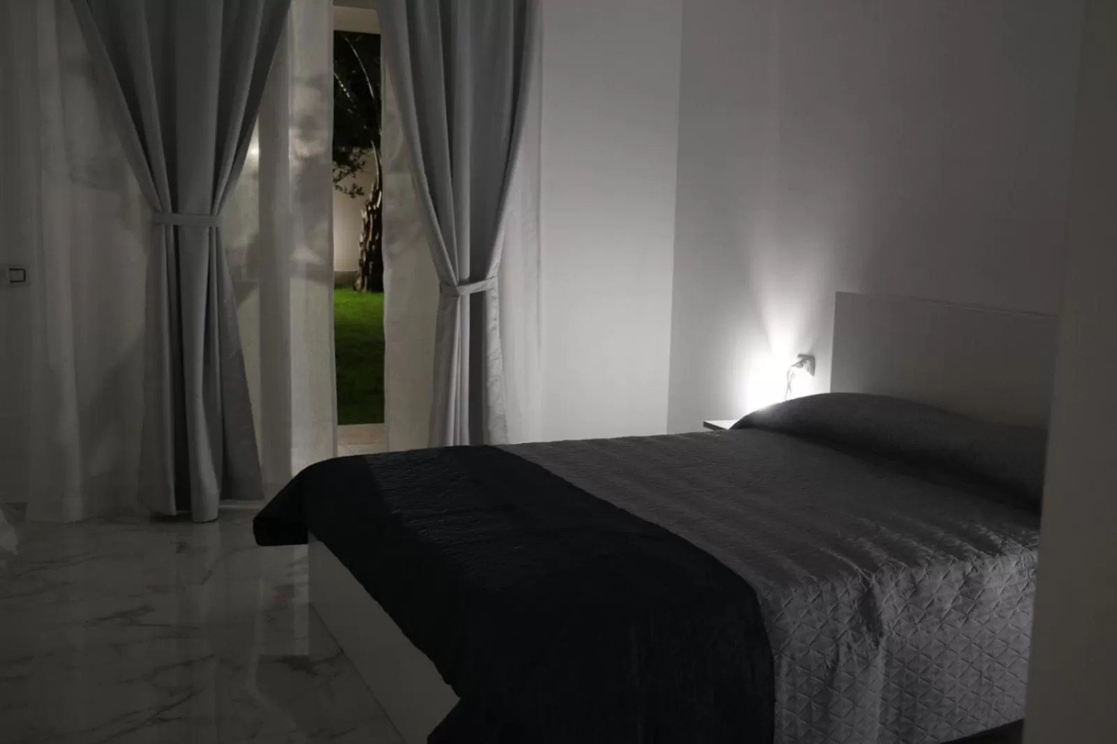 Bed in Amantea Monument