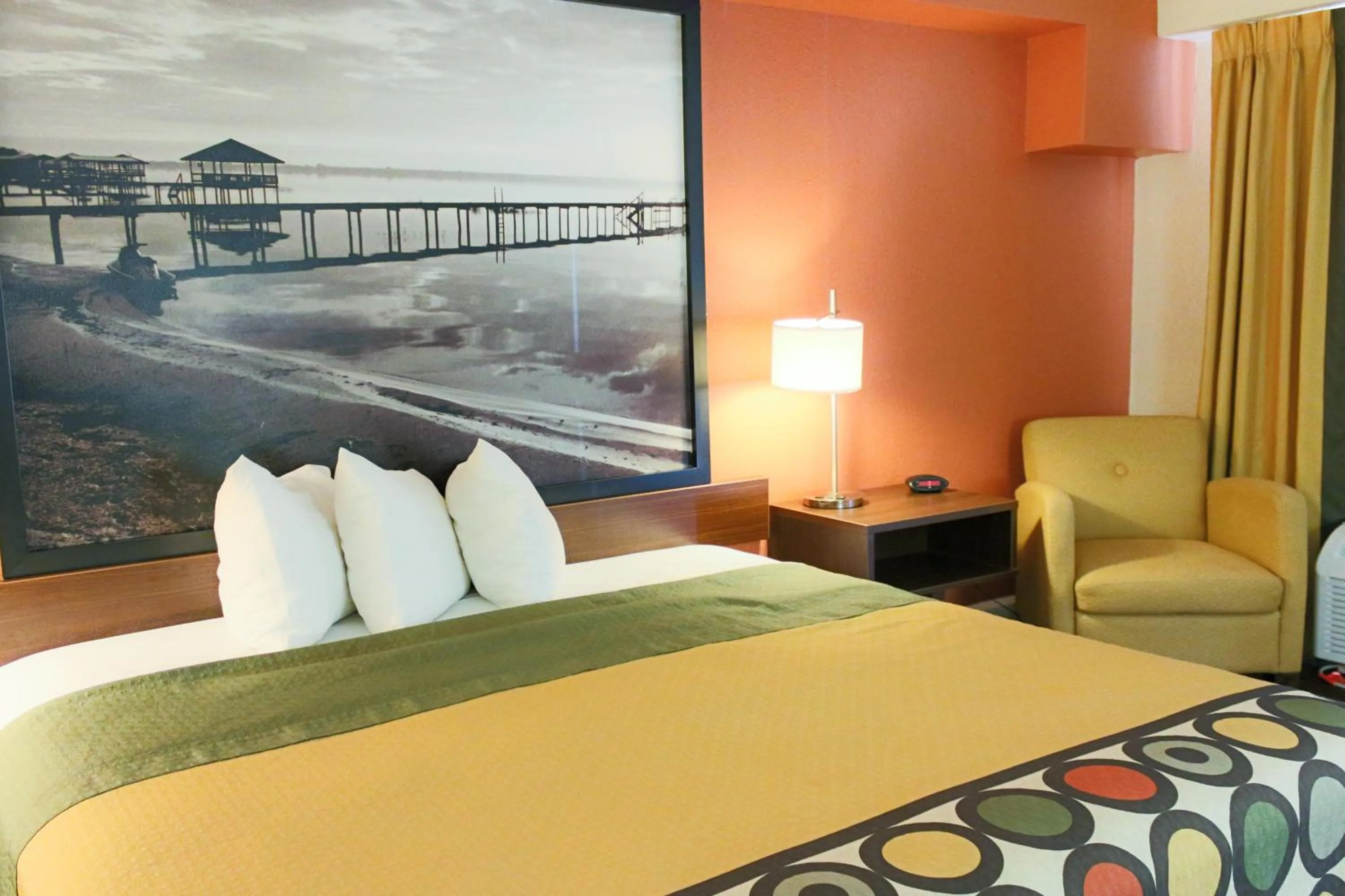 Bed in Orlando Inn International Drive Area
