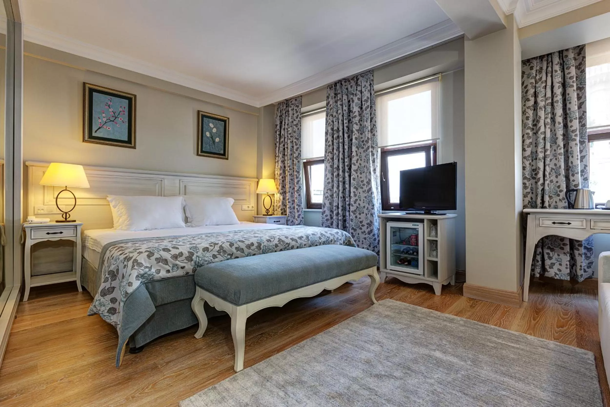 Queen Suite in Arena Hotel - Special Class