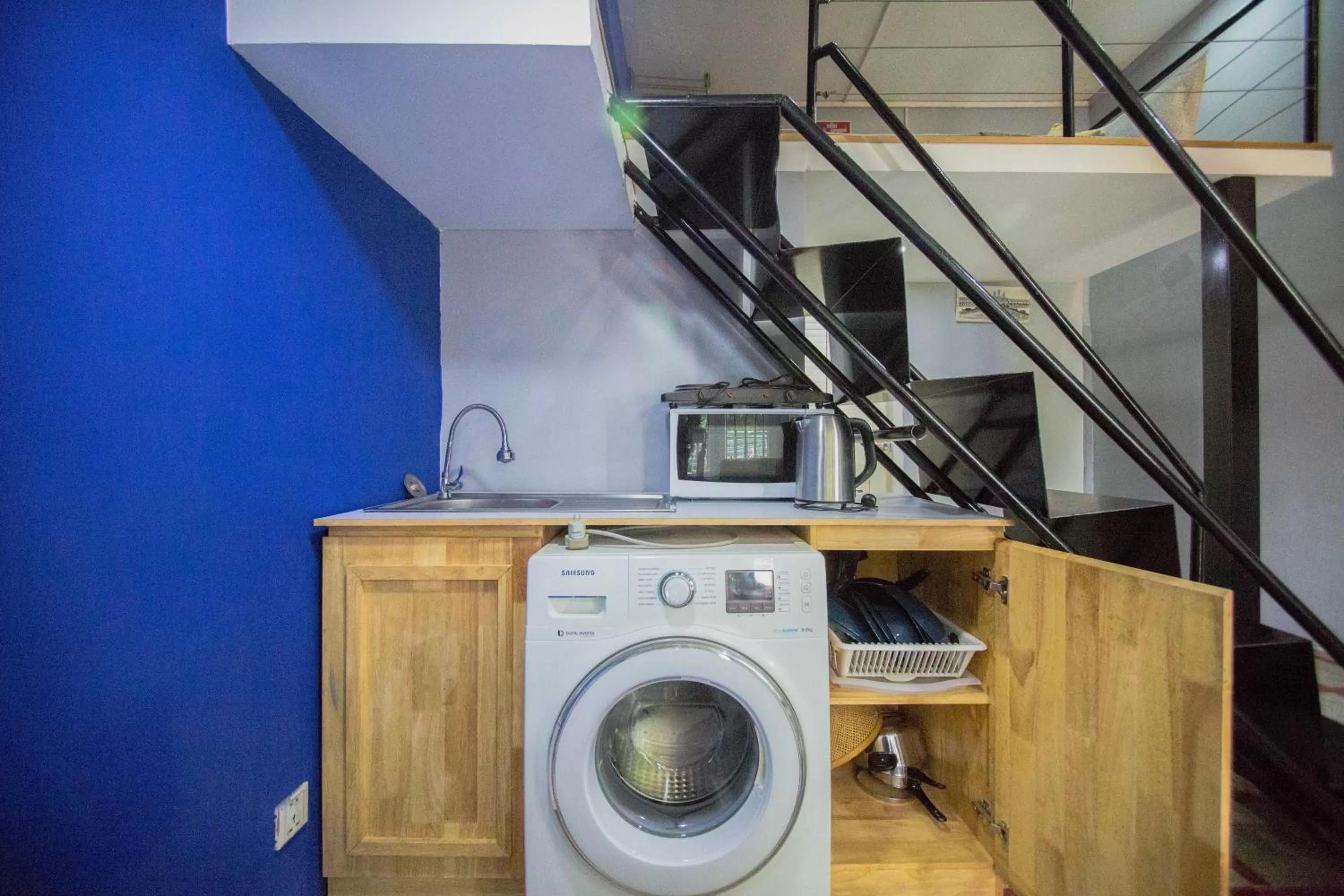 Kitchen or kitchenette in The Artist Residence