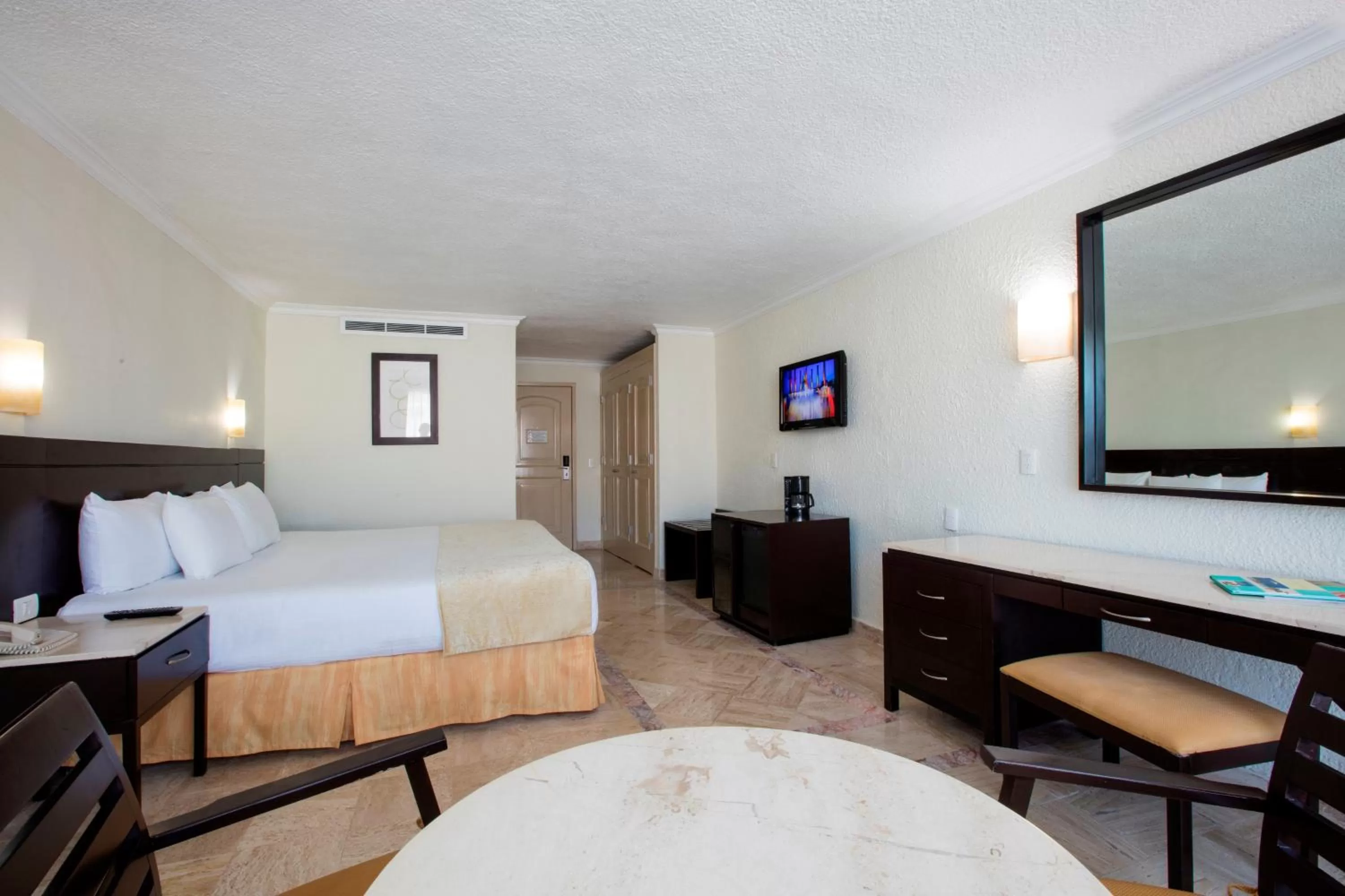 Other, Bed in Krystal Cancun